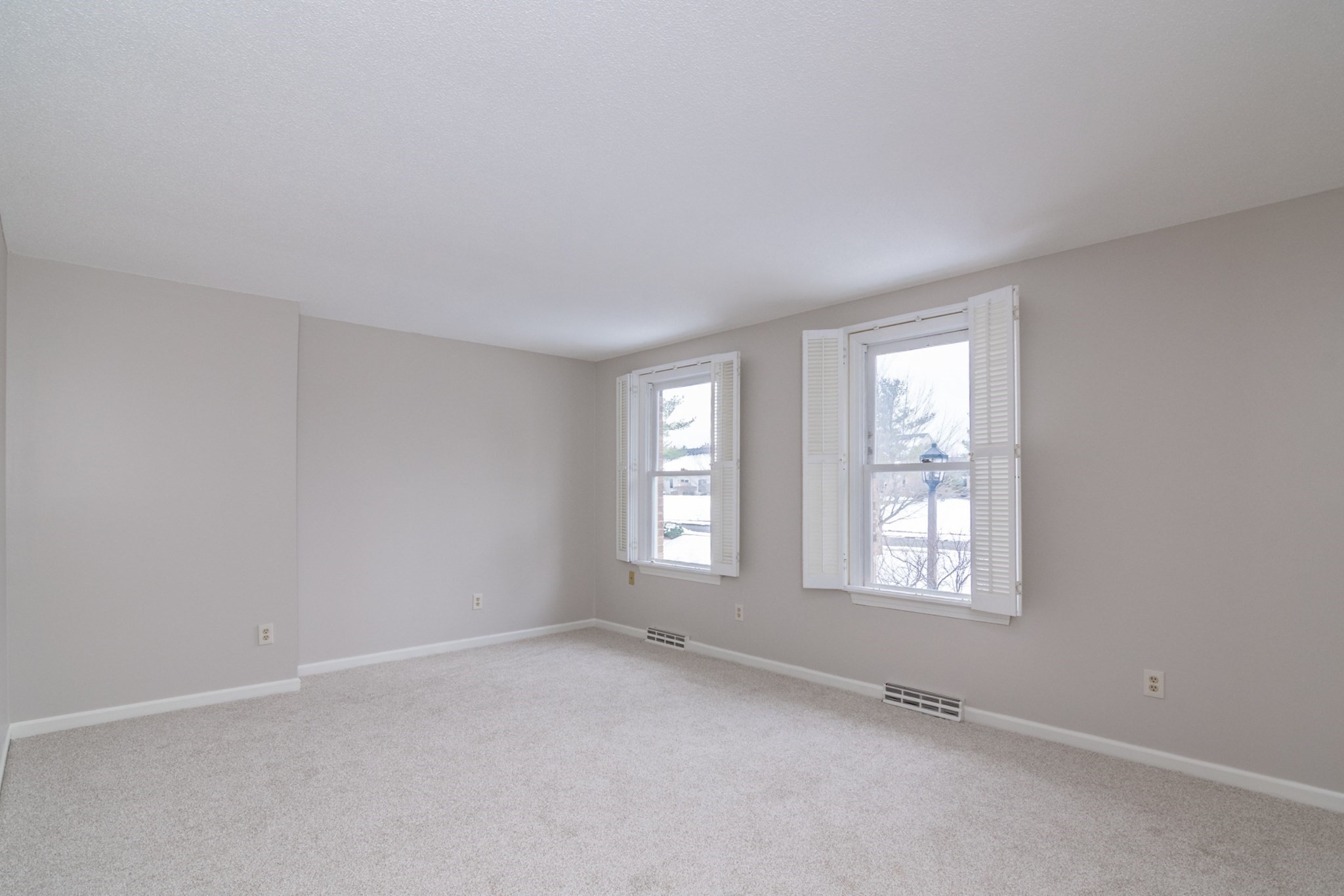 13 Castle Hills Rd Unit B, Agawam, MA 01001 - Image 24