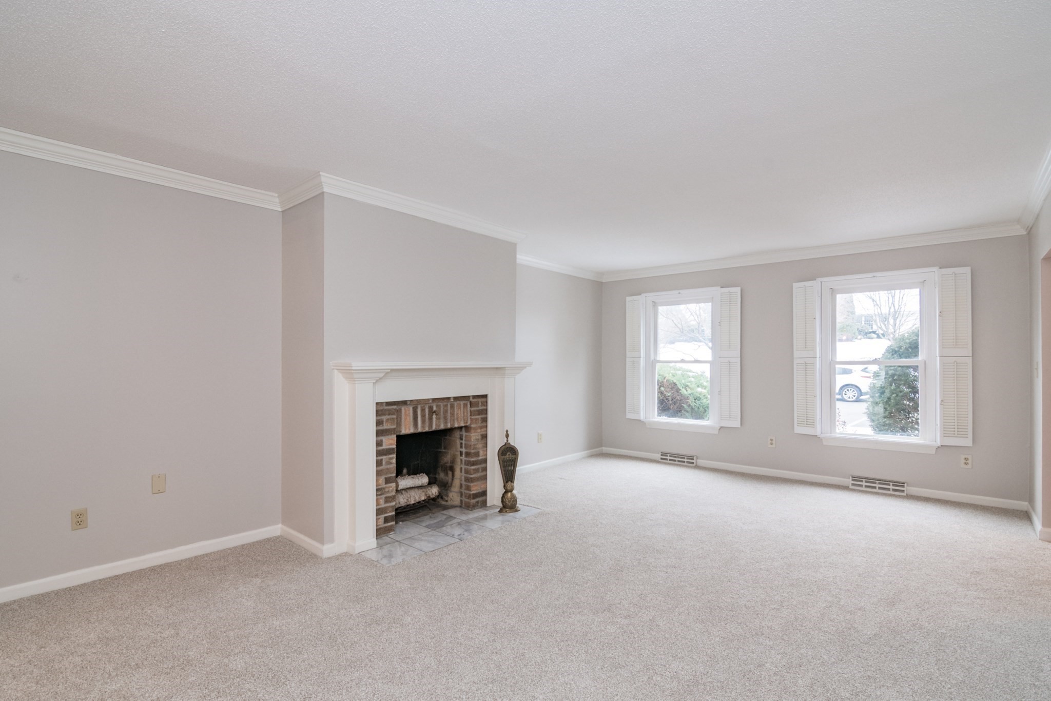 13 Castle Hills Rd Unit B, Agawam, MA 01001 - Image 8