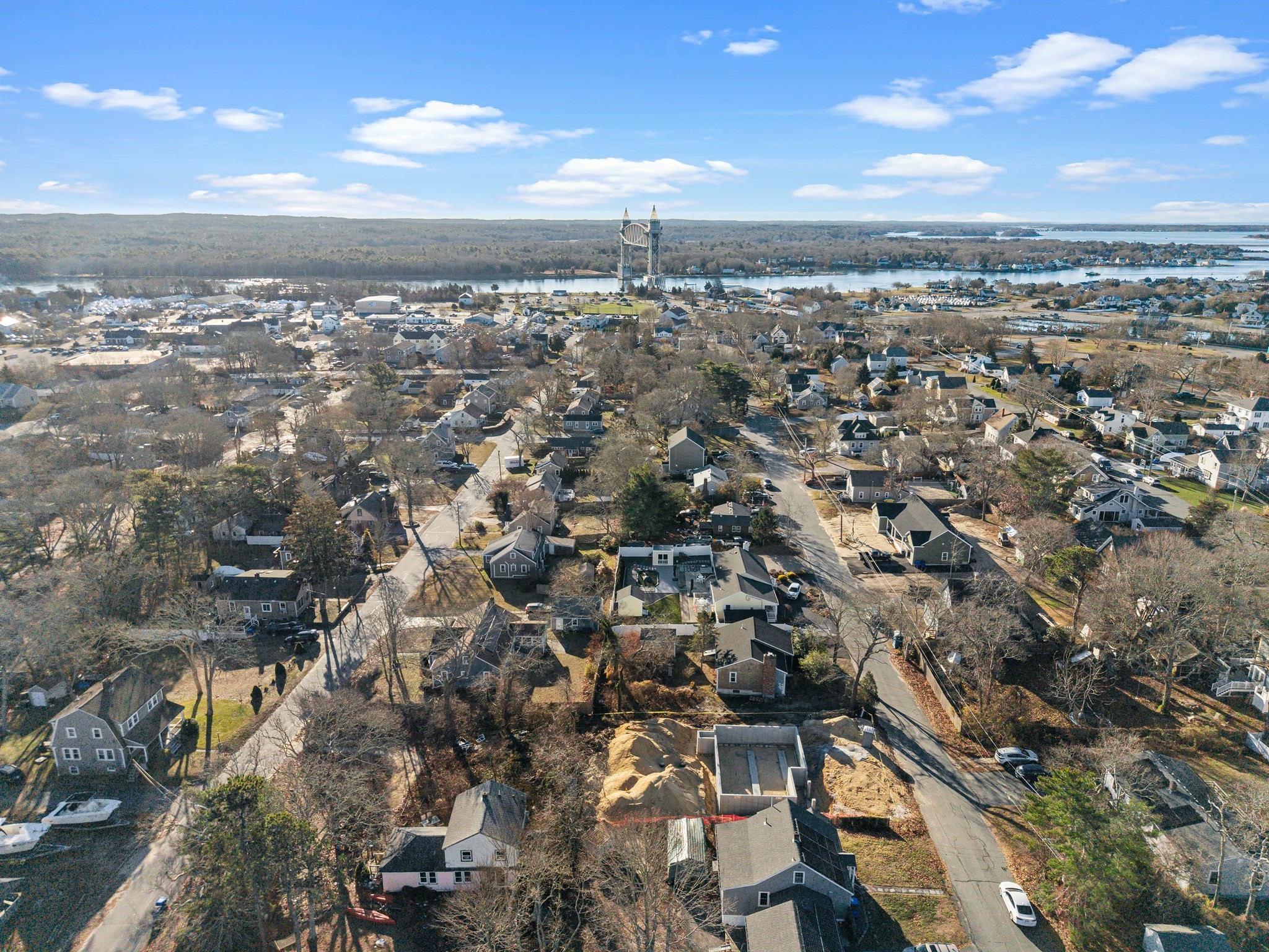 40 Lafayette Ave, Bourne, MA 02532