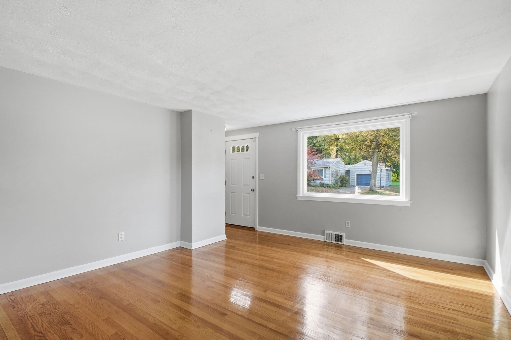 60 Jeanne Marie St, Springfield, MA 01129 - Image 2