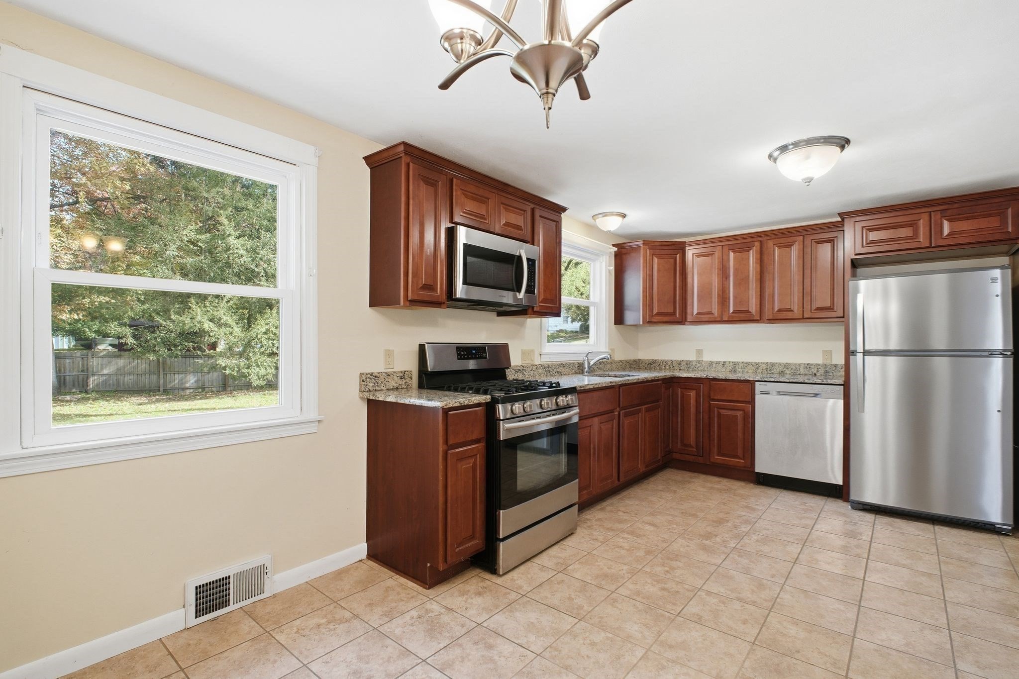 60 Jeanne Marie St, Springfield, MA 01129 - Image 5