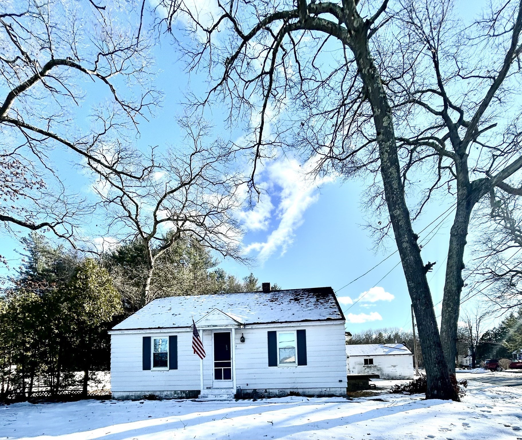 51 Sandy Pond Rd, Ayer, MA 01432
