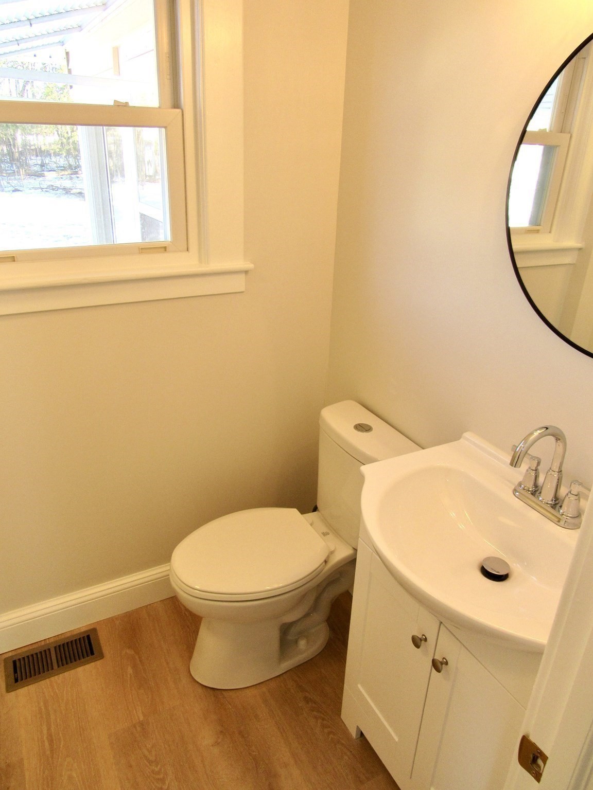 424 Chapin St, Ludlow, MA 01056 - Image 14