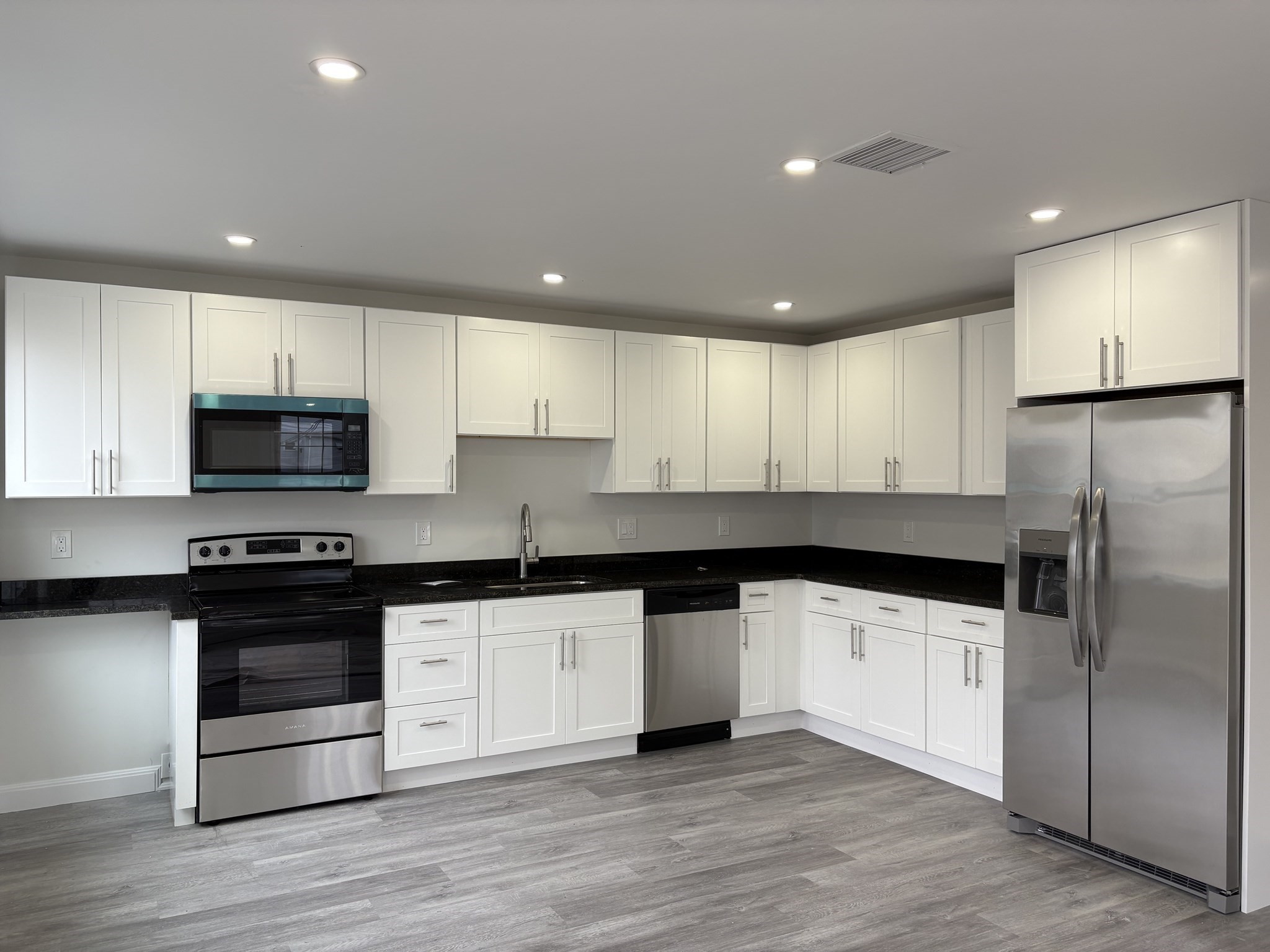 25 Lebanon St Unit D, Fall River, MA 02723 - Image 2