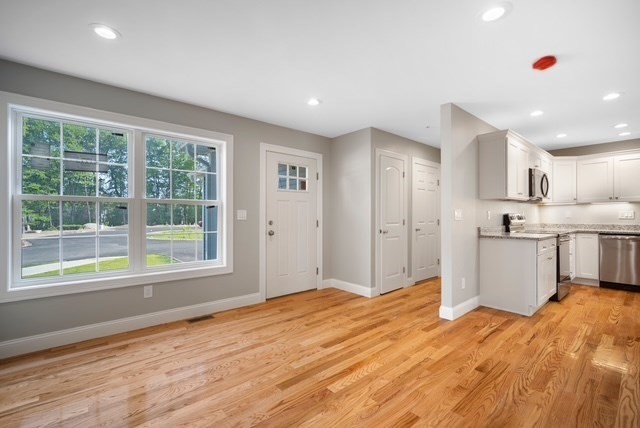 4 Sabrina Way Unit E, Agawam, MA 01001 - Image 2