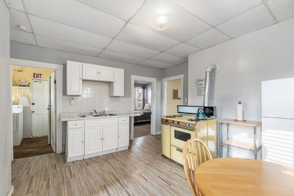 14 Hancock St, Worcester, MA 01610 - Image 17