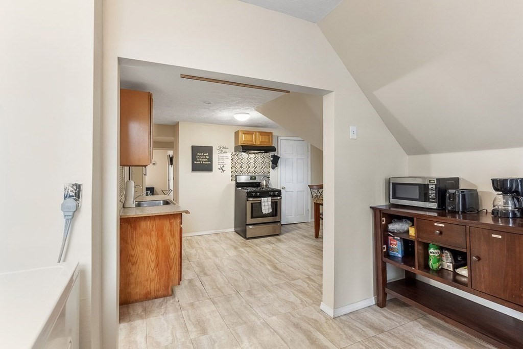 14 Hancock St, Worcester, MA 01610 - Image 10