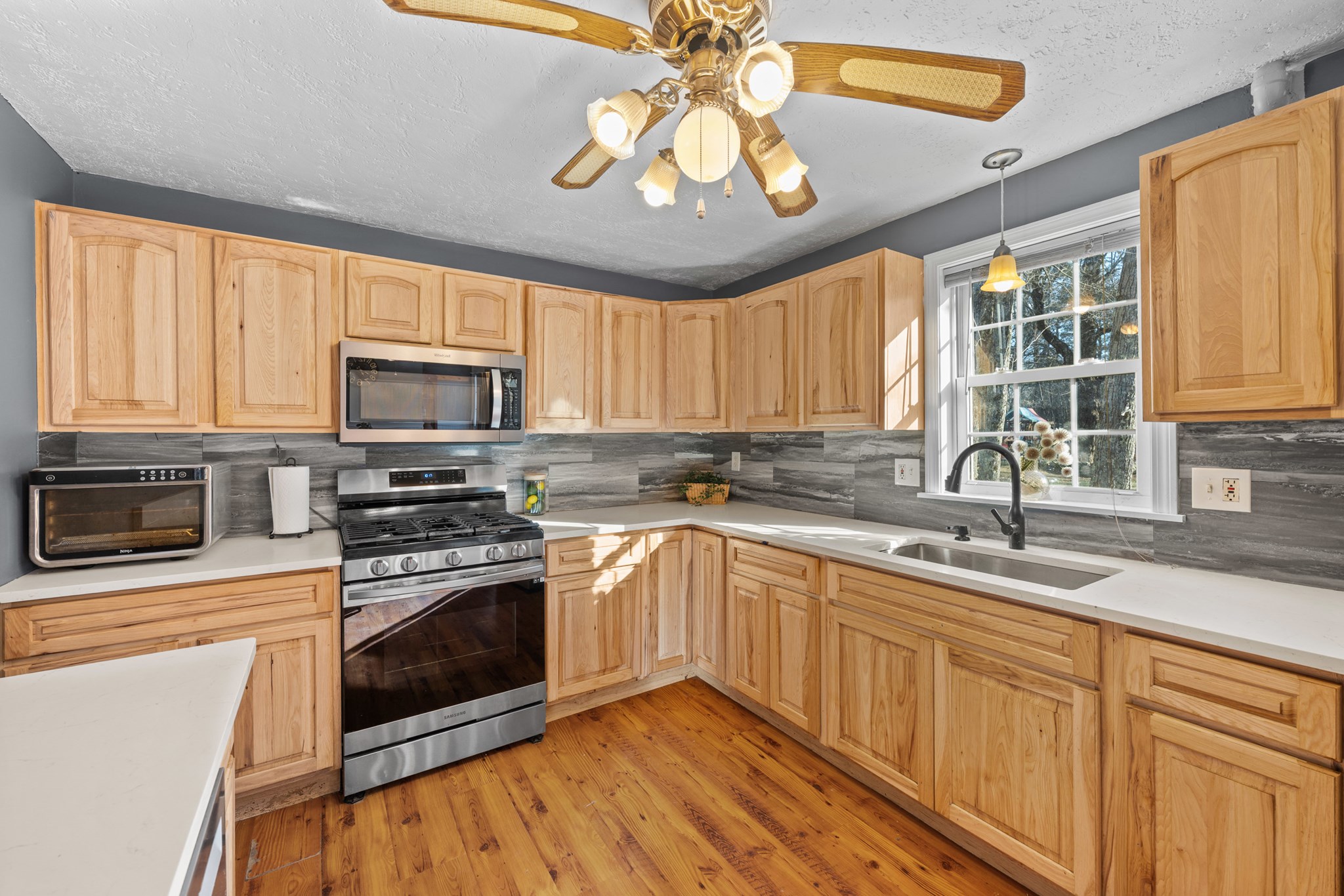 3 Hebert Rd, Spencer, MA 01562 - Image 9