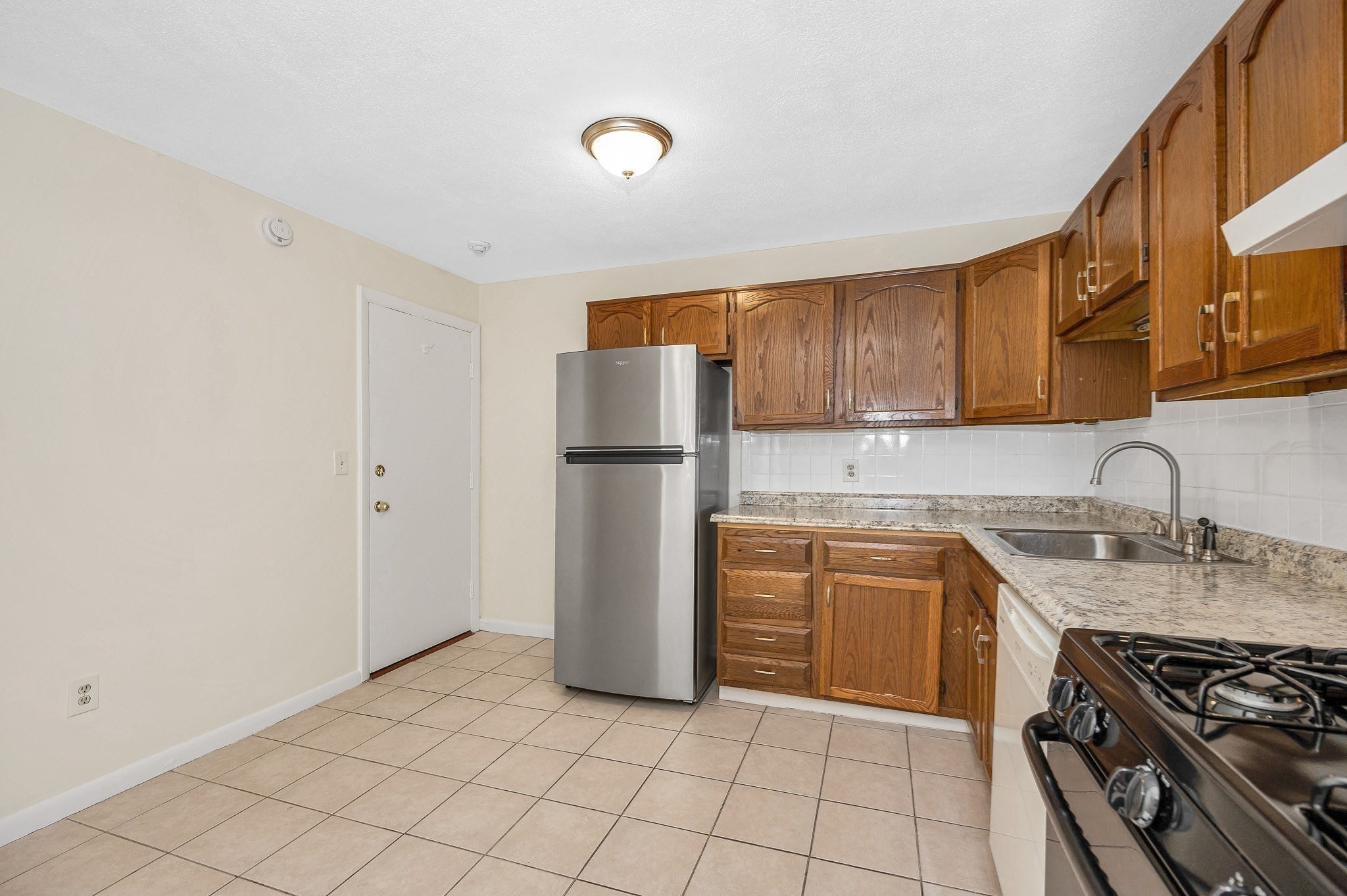 311 Pawtucket Blvd Unit 9, Lowell, MA 01854 - Image 11
