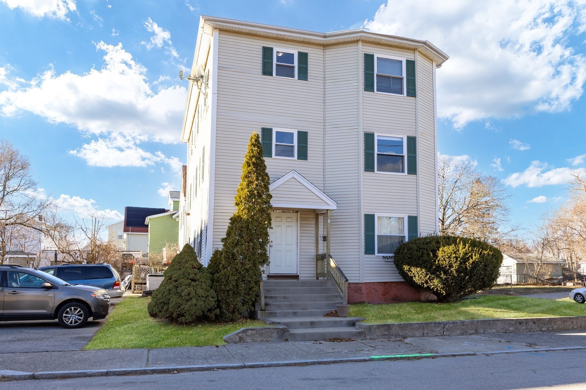 35 Hazel St Unit B, Attleboro, MA 02703