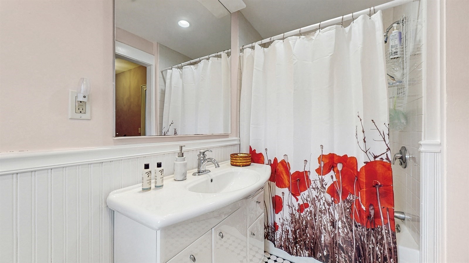 13 Robbins St Unit 1, Waltham, MA 02453 - Image 19