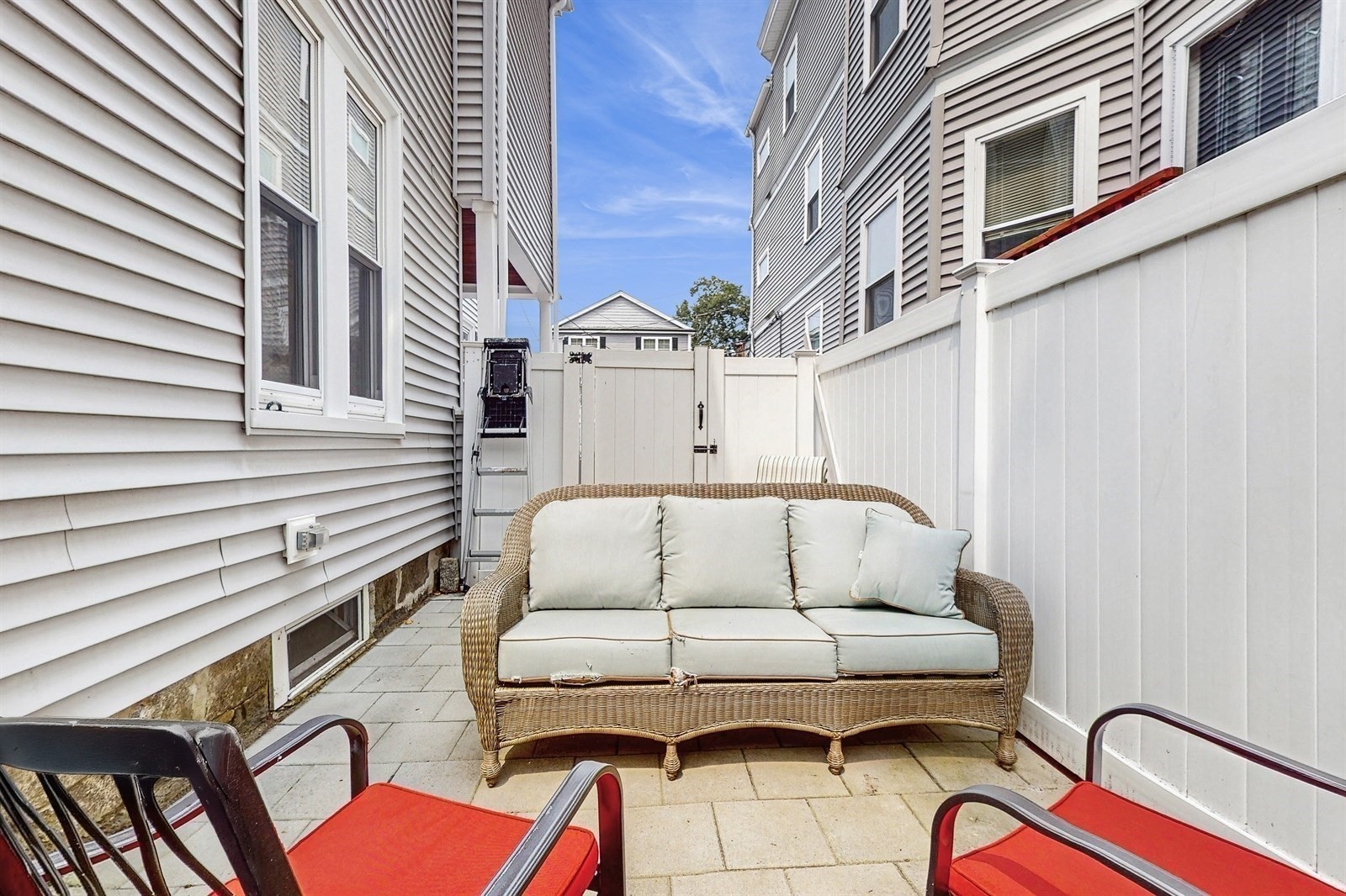 13 Robbins St Unit 1, Waltham, MA 02453 - Image 25