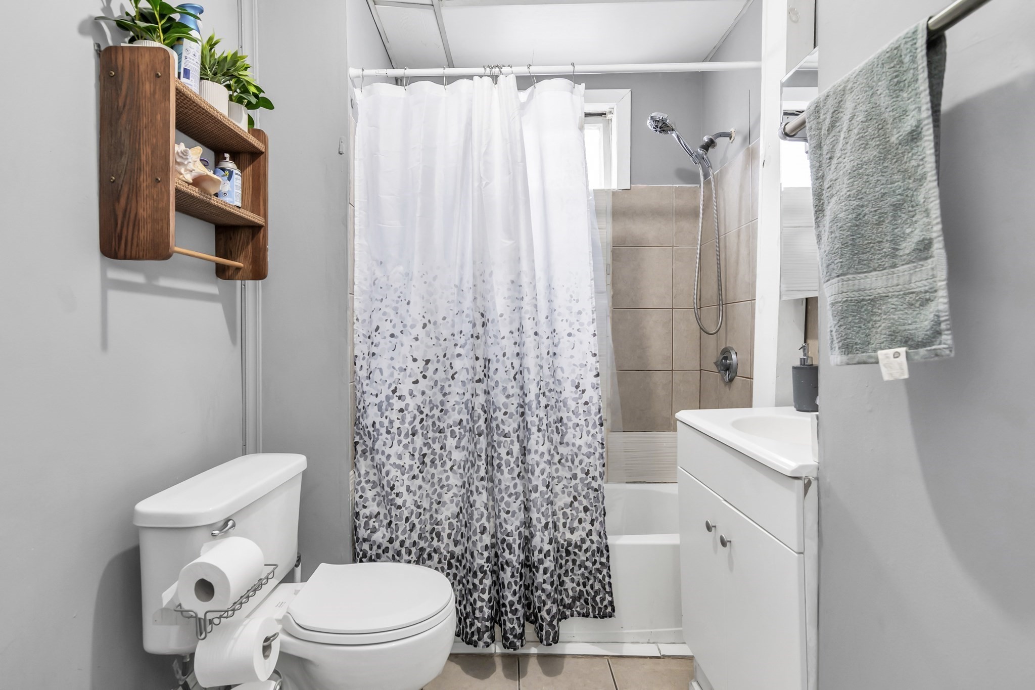 19 Oregon Ave, Lawrence, MA 01841 - Image 10