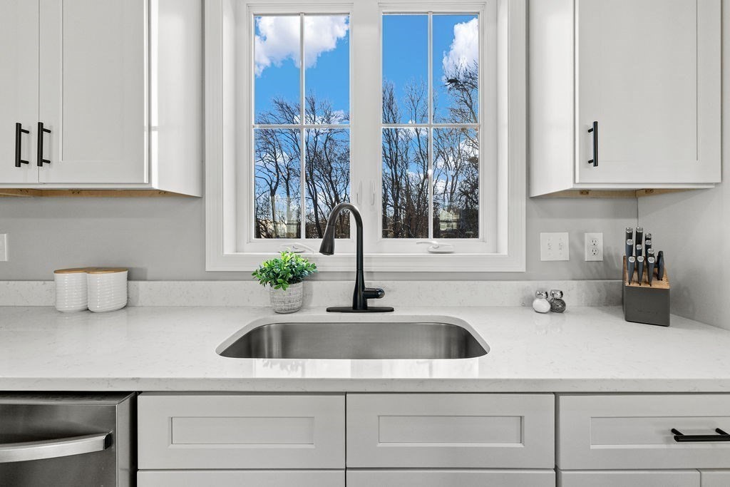 143 Meeson St, Fall River, MA 02724 - Image 14