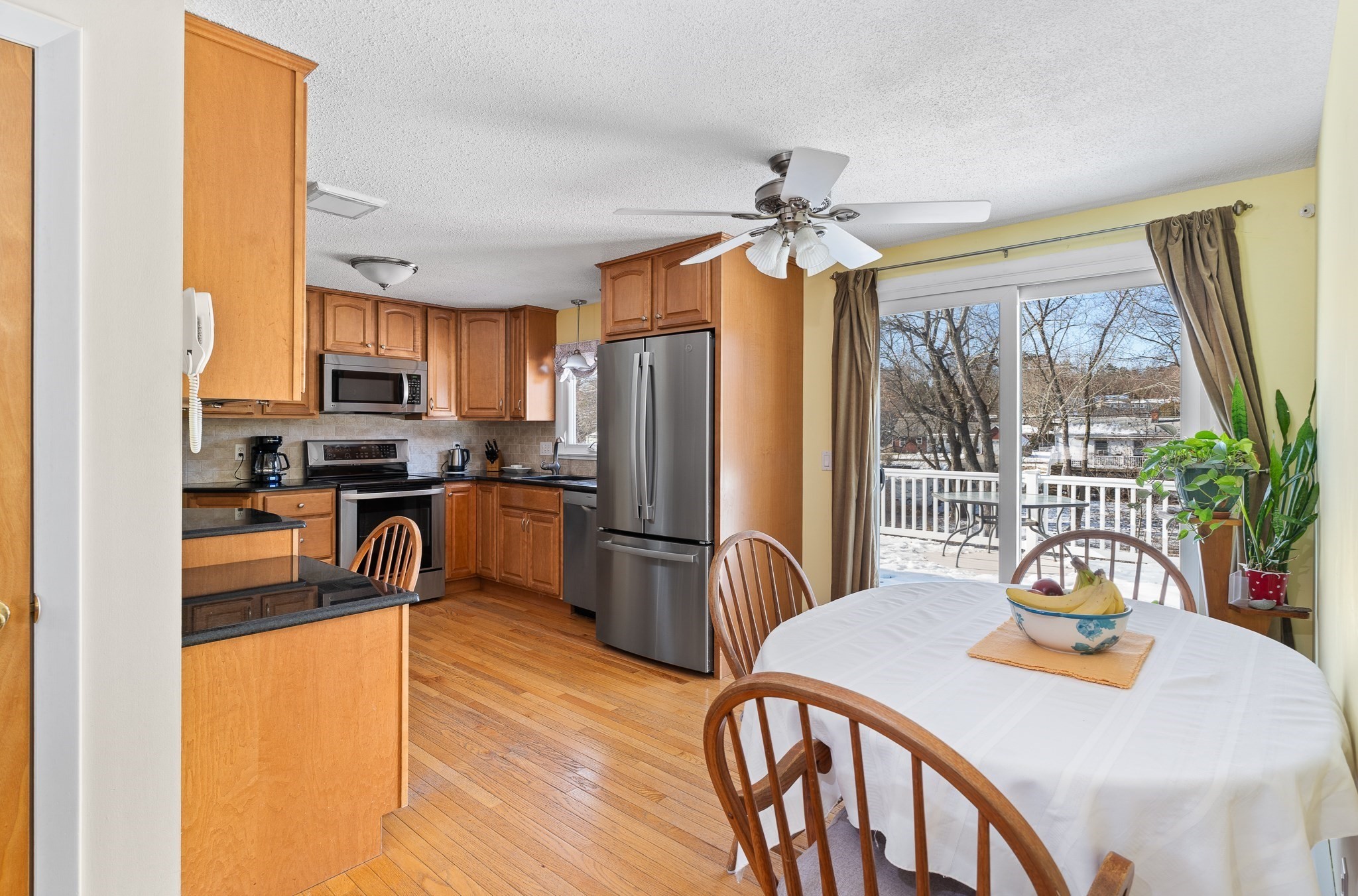 91 Knollwood Cir, Holyoke, MA 01040 - Image 15