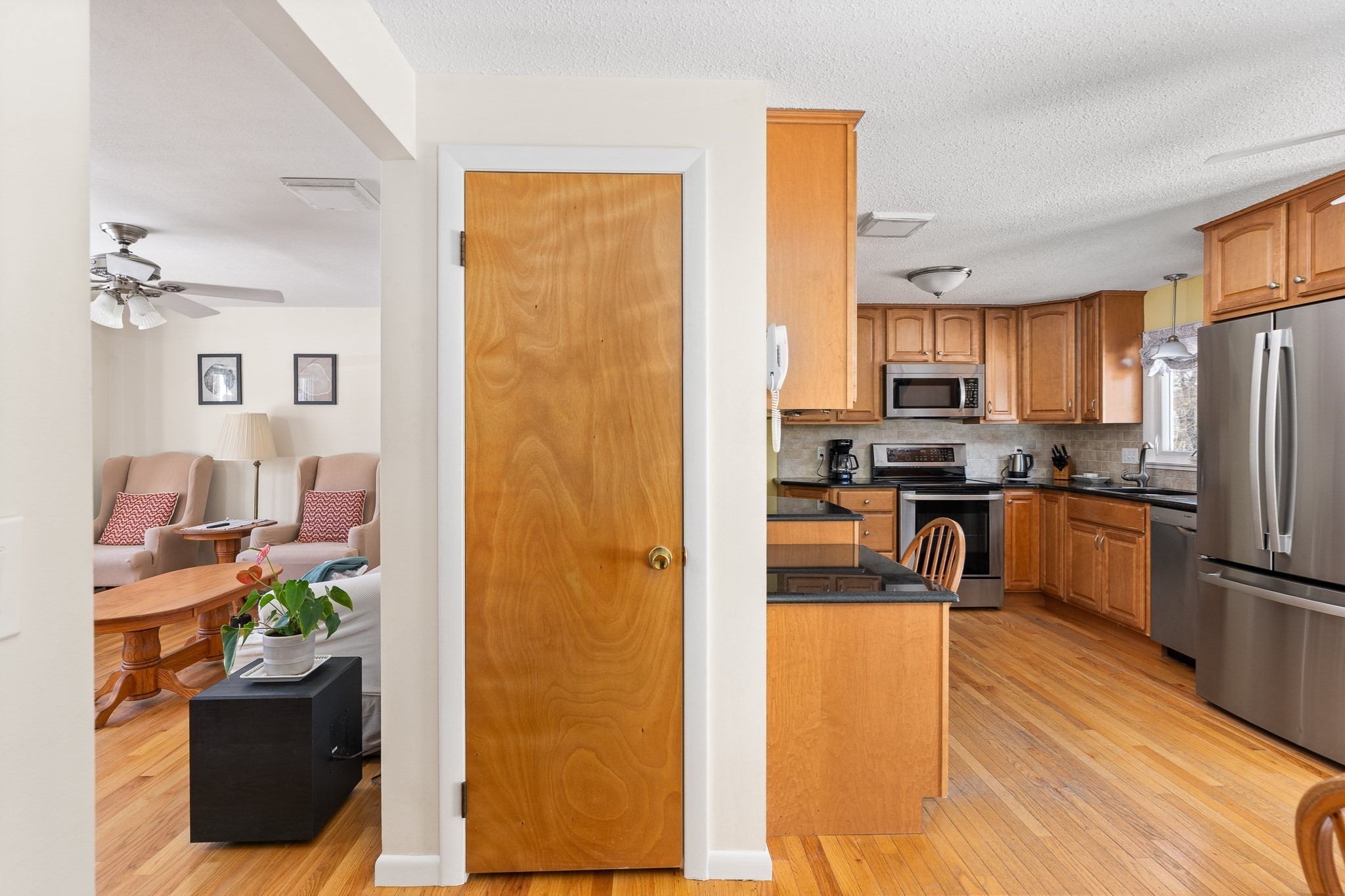 91 Knollwood Cir, Holyoke, MA 01040 - Image 16