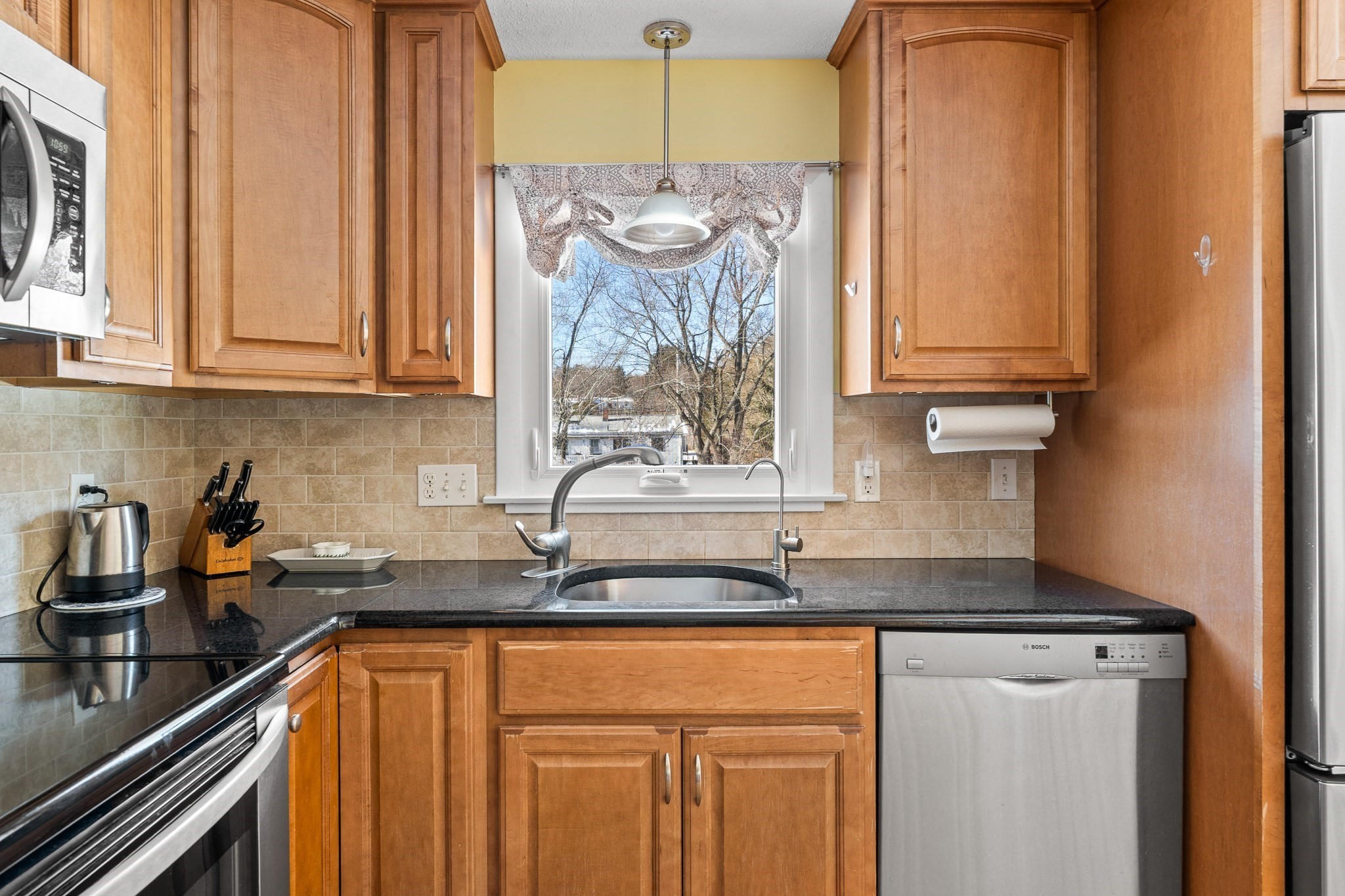 91 Knollwood Cir, Holyoke, MA 01040 - Image 21