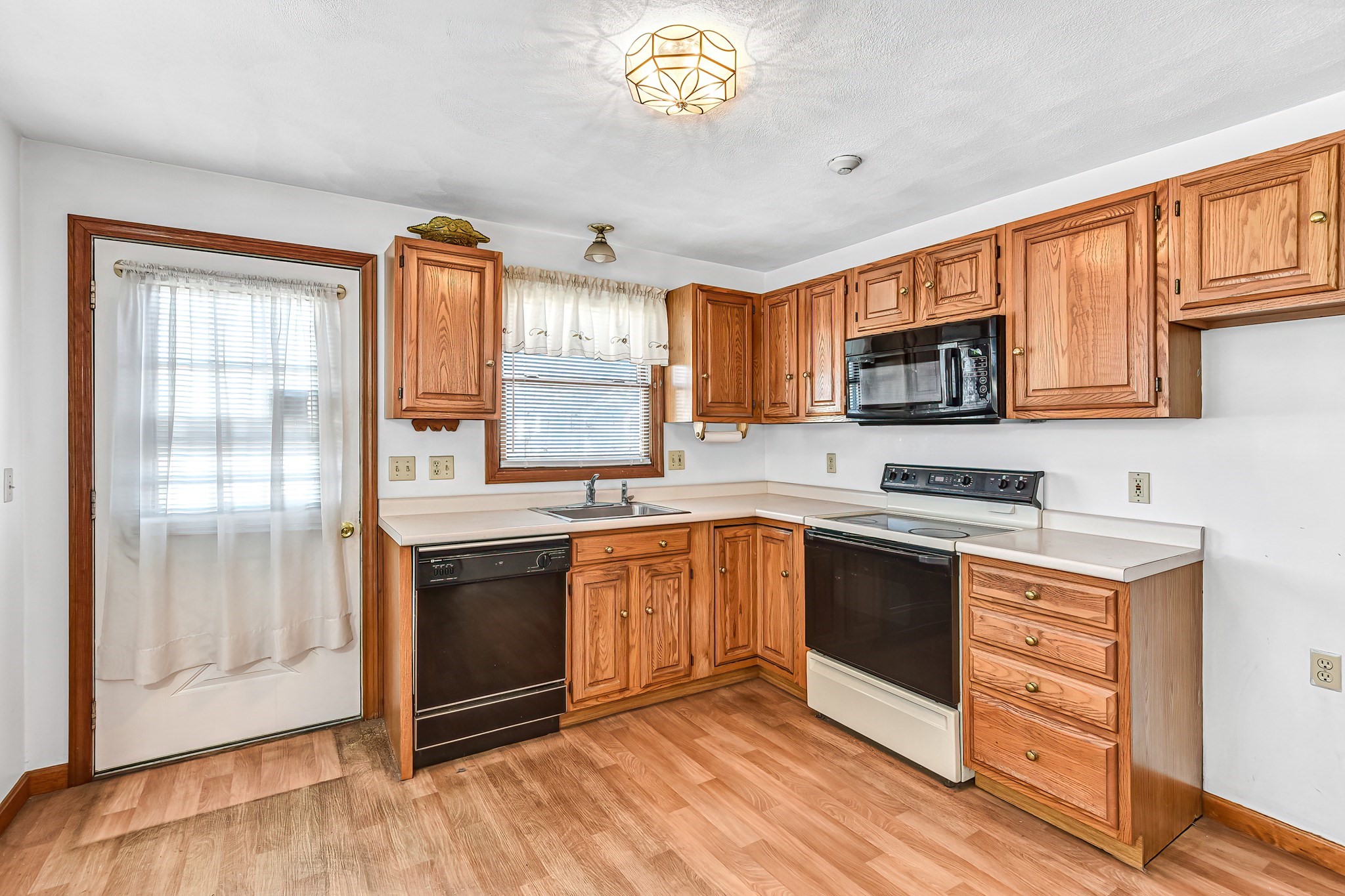 6 Christina Cir., Everett, MA 02149 - Image 27