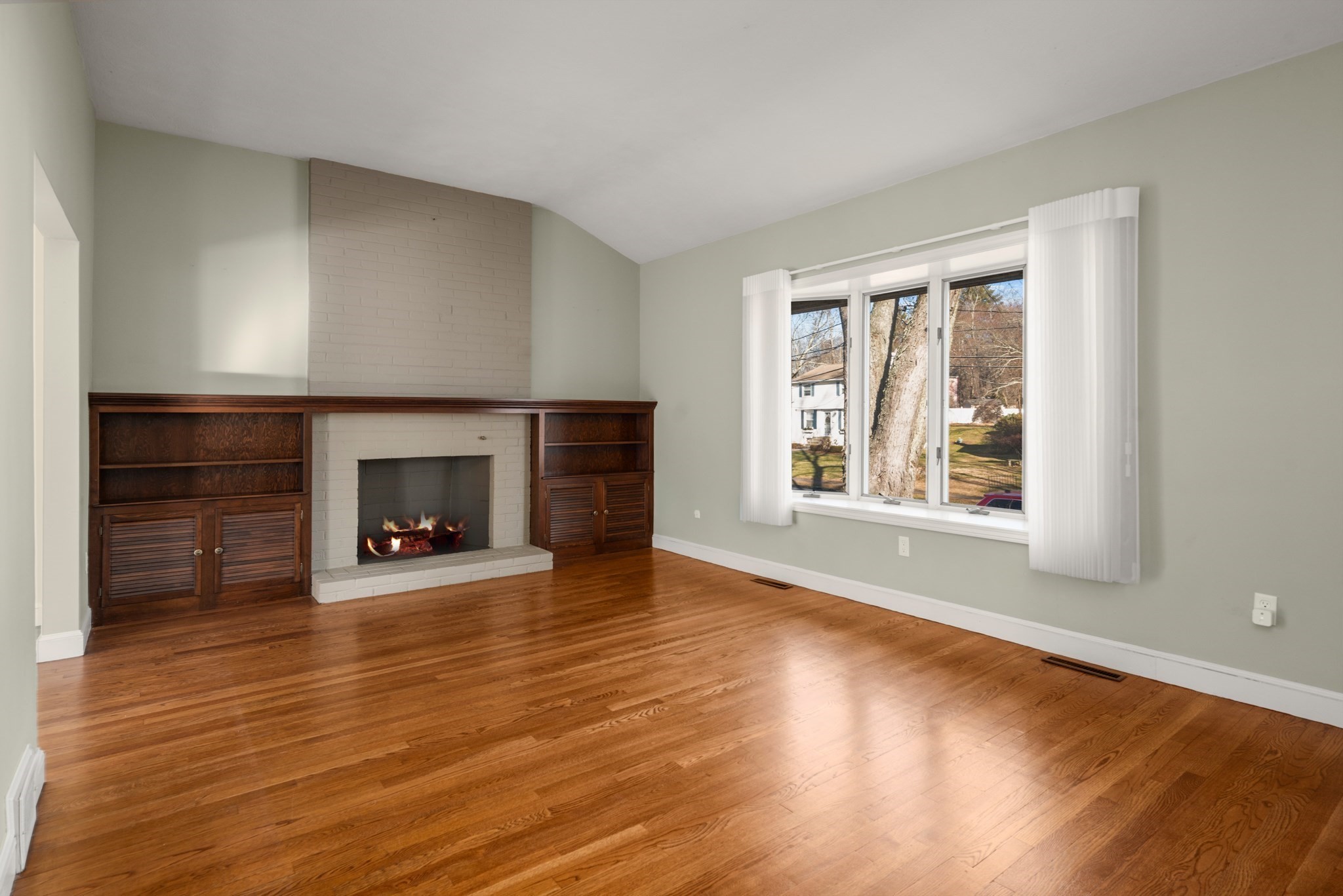 26 Arcadia Rd, Norwood, MA 02062 - Image 2
