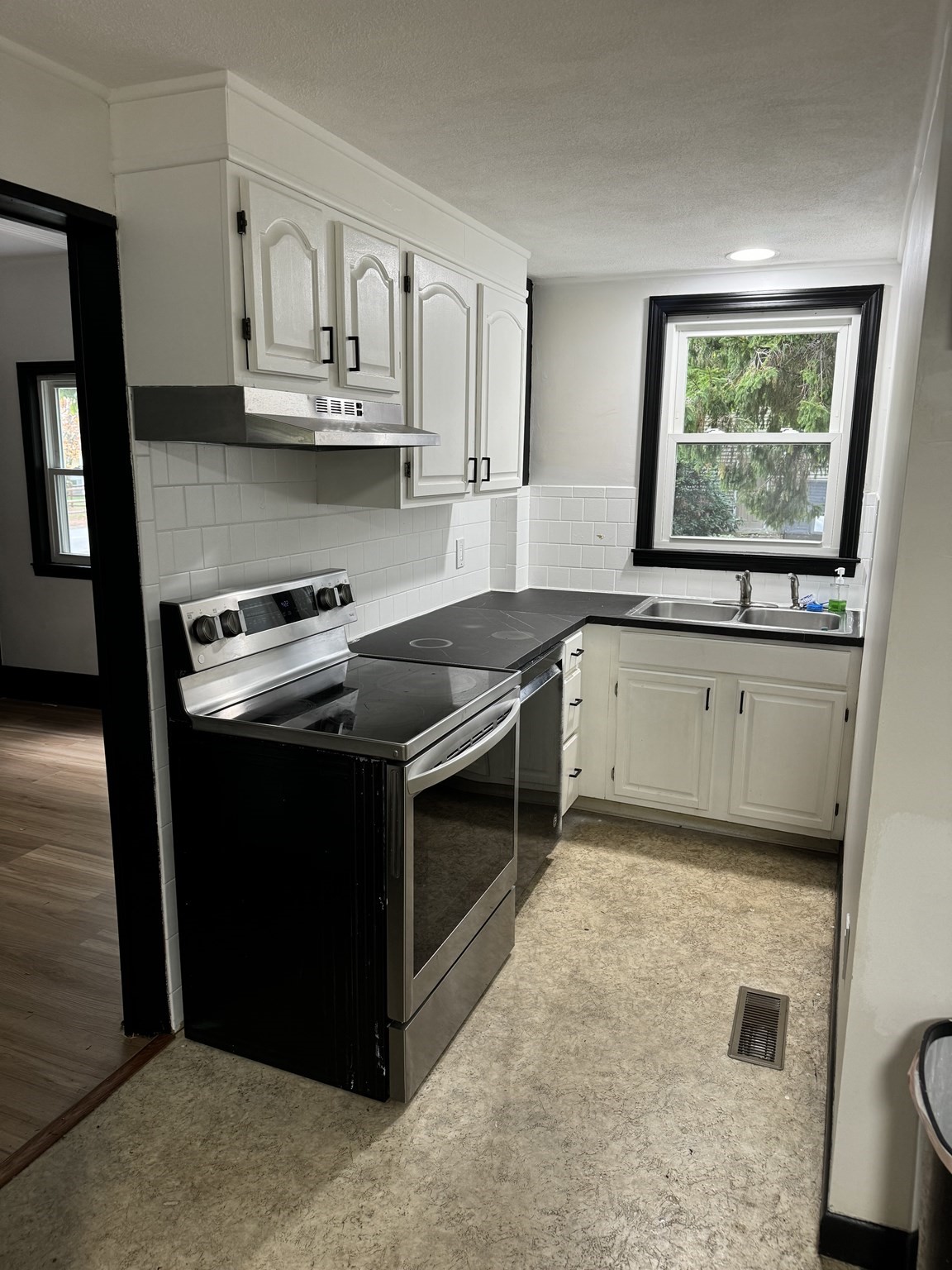 146 Hampshire Rd, Methuen, MA 01844 - Image 10