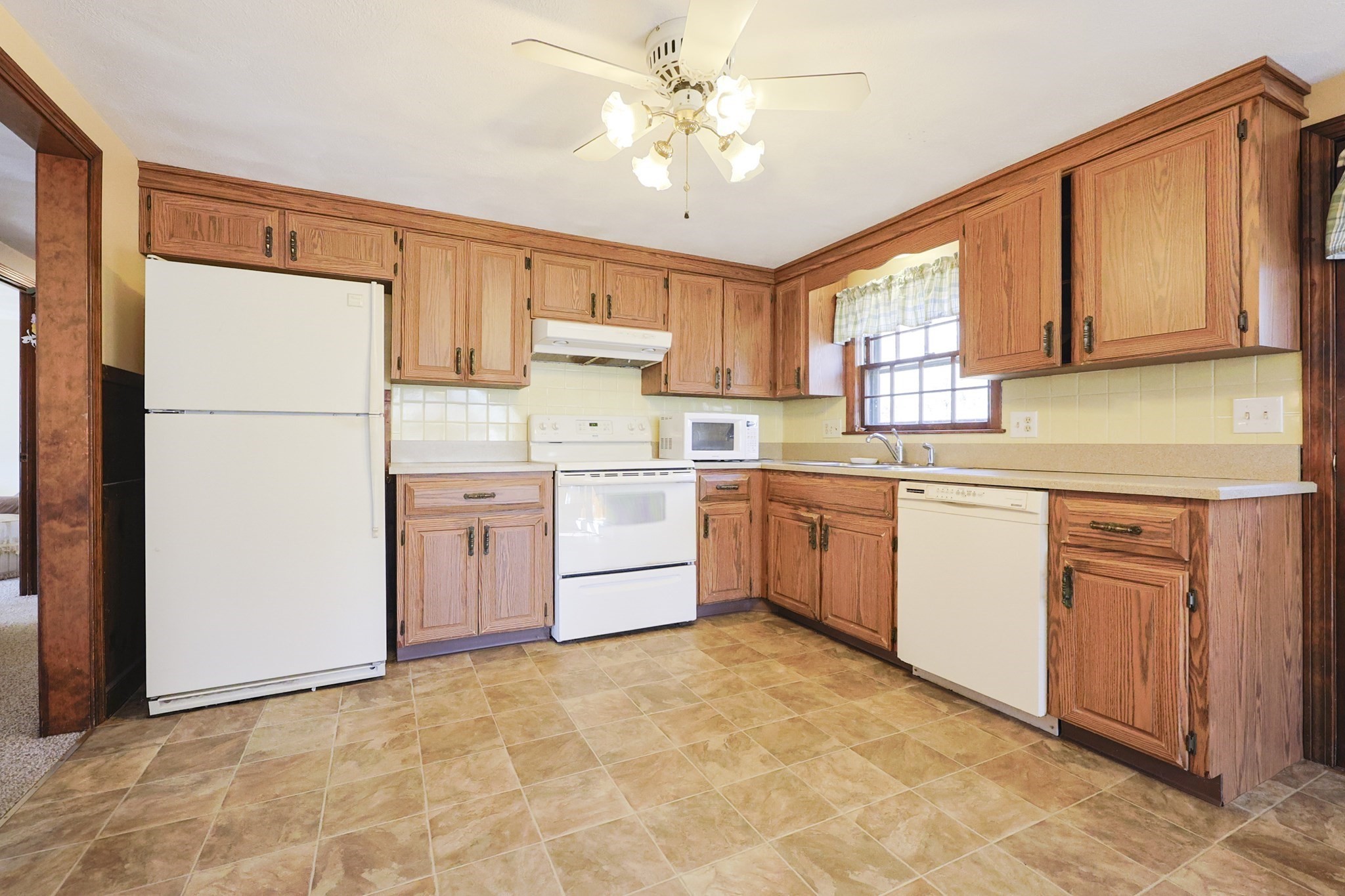21 Princess Pine Lane, Milford, MA 01757 - Image 7