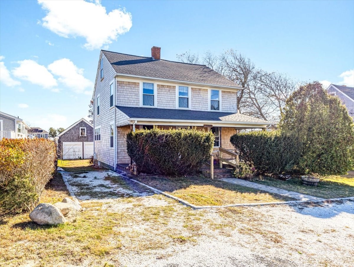 4 Columbus Ave, Yarmouth, MA 02673