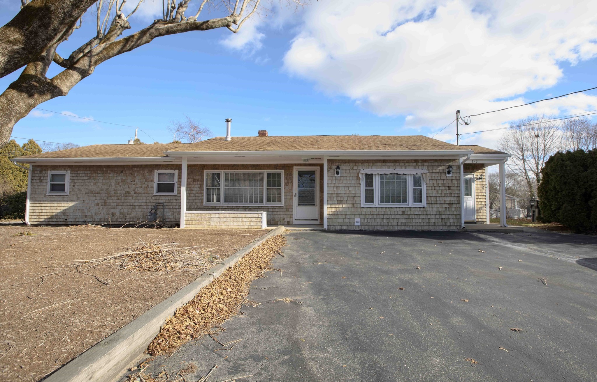 158 Slocum Rd, Dartmouth, MA 02747