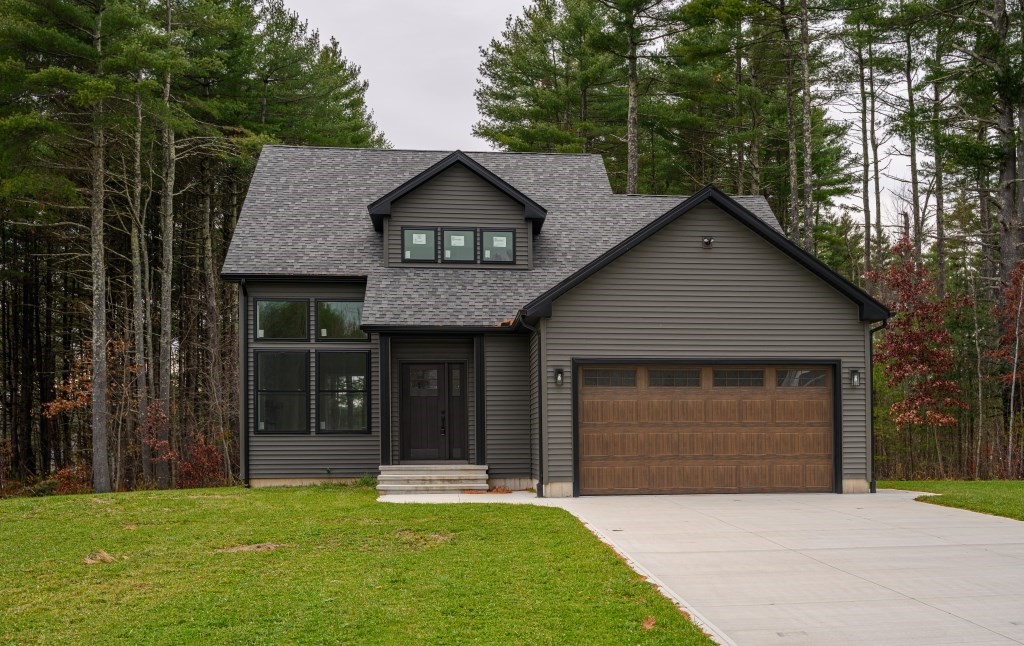 17 Woodland Ln, Belchertown, MA 01007 - Image 2