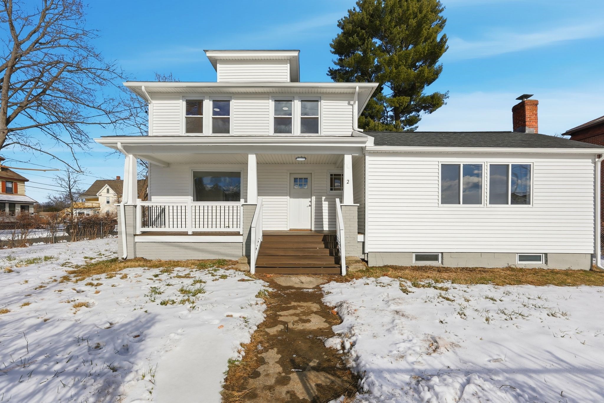 2 Cycle St, Westfield, MA 01085