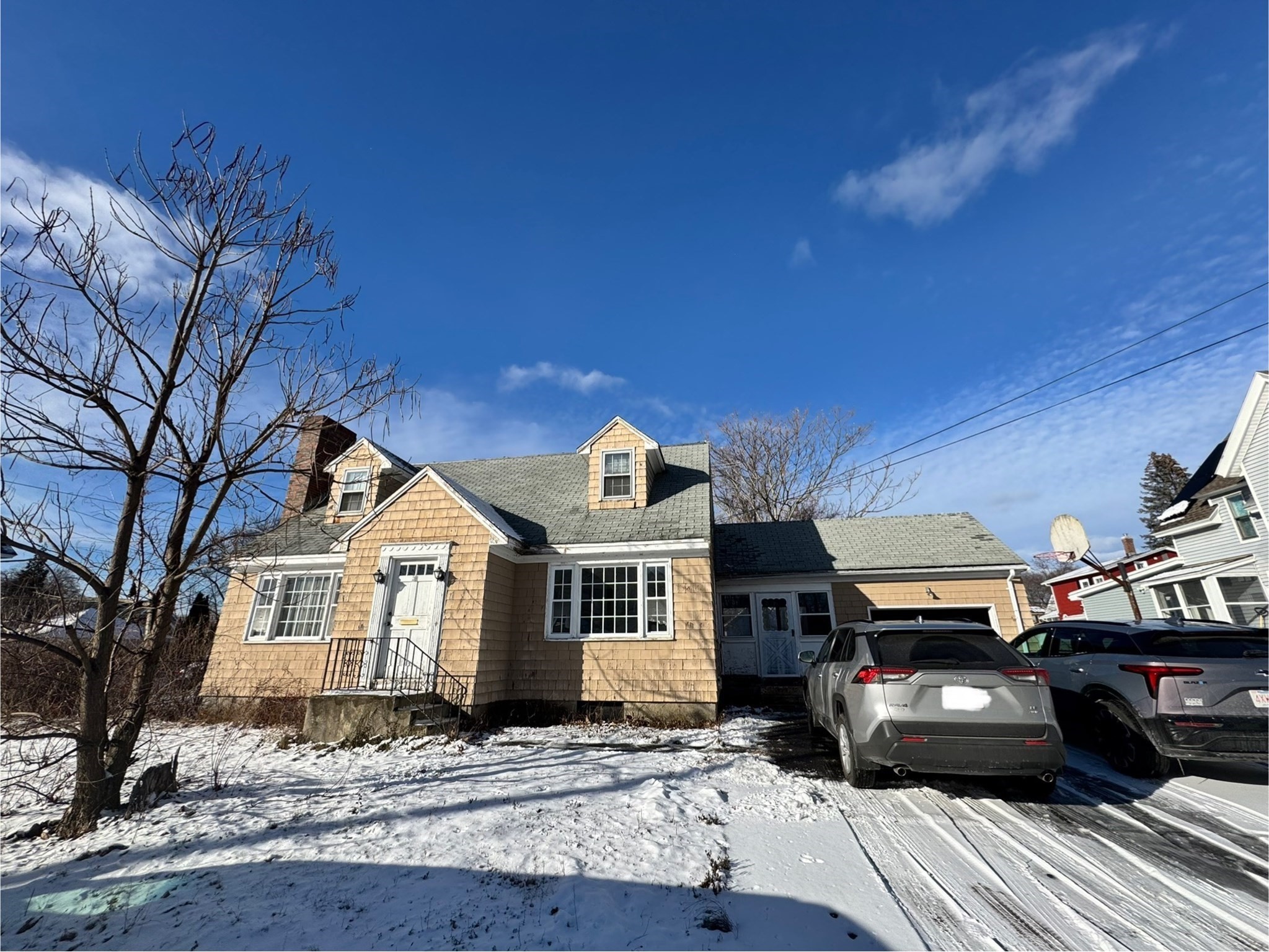 39 McKinley Ave, Lowell, MA 01851 - Image 2