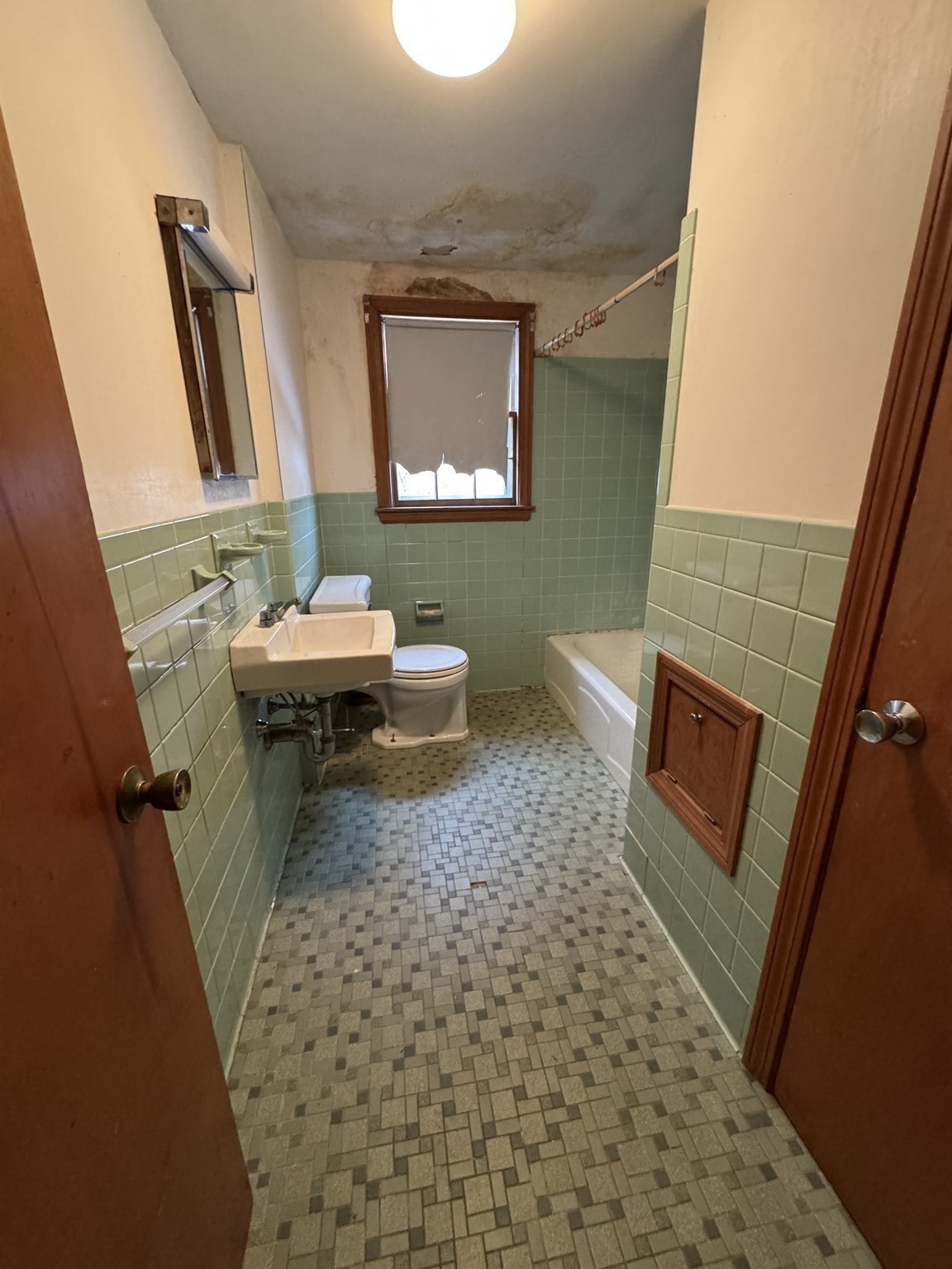 39 McKinley Ave, Lowell, MA 01851 - Image 17