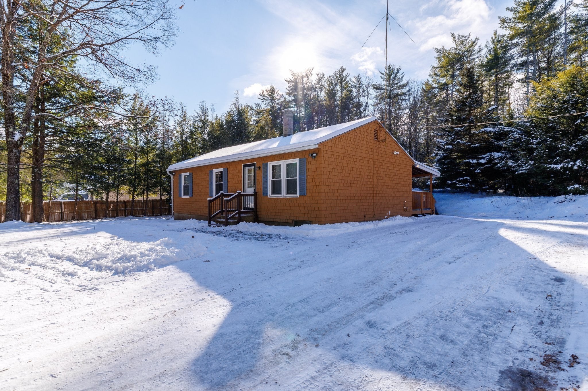 690 Clark St, Gardner, MA 01440 - Image 1