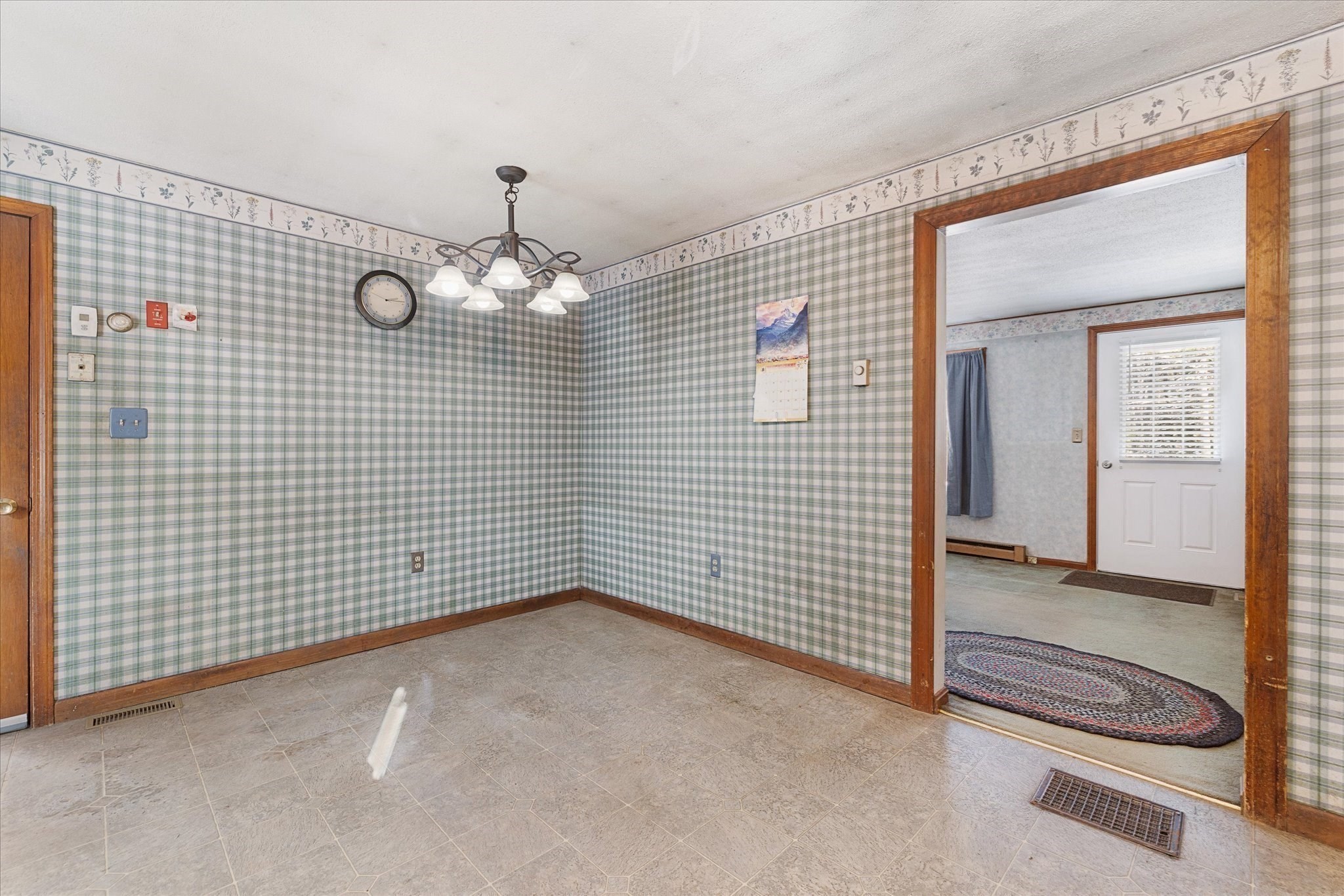 690 Clark St, Gardner, MA 01440 - Image 8