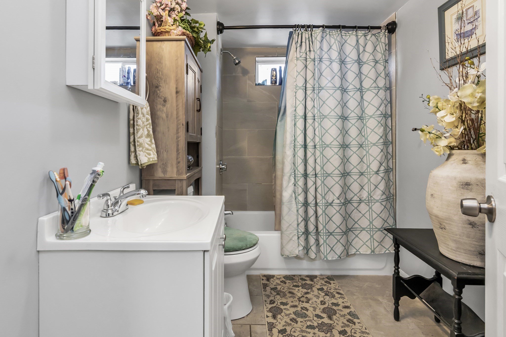 10 Holly St, Lawrence, MA 01841 - Image 11