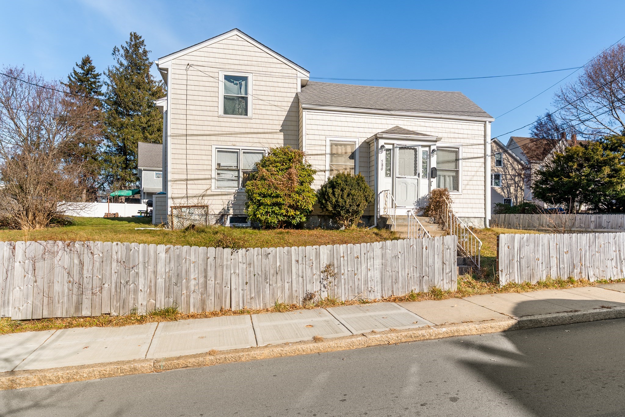 580 County St, Fall River, MA 02723