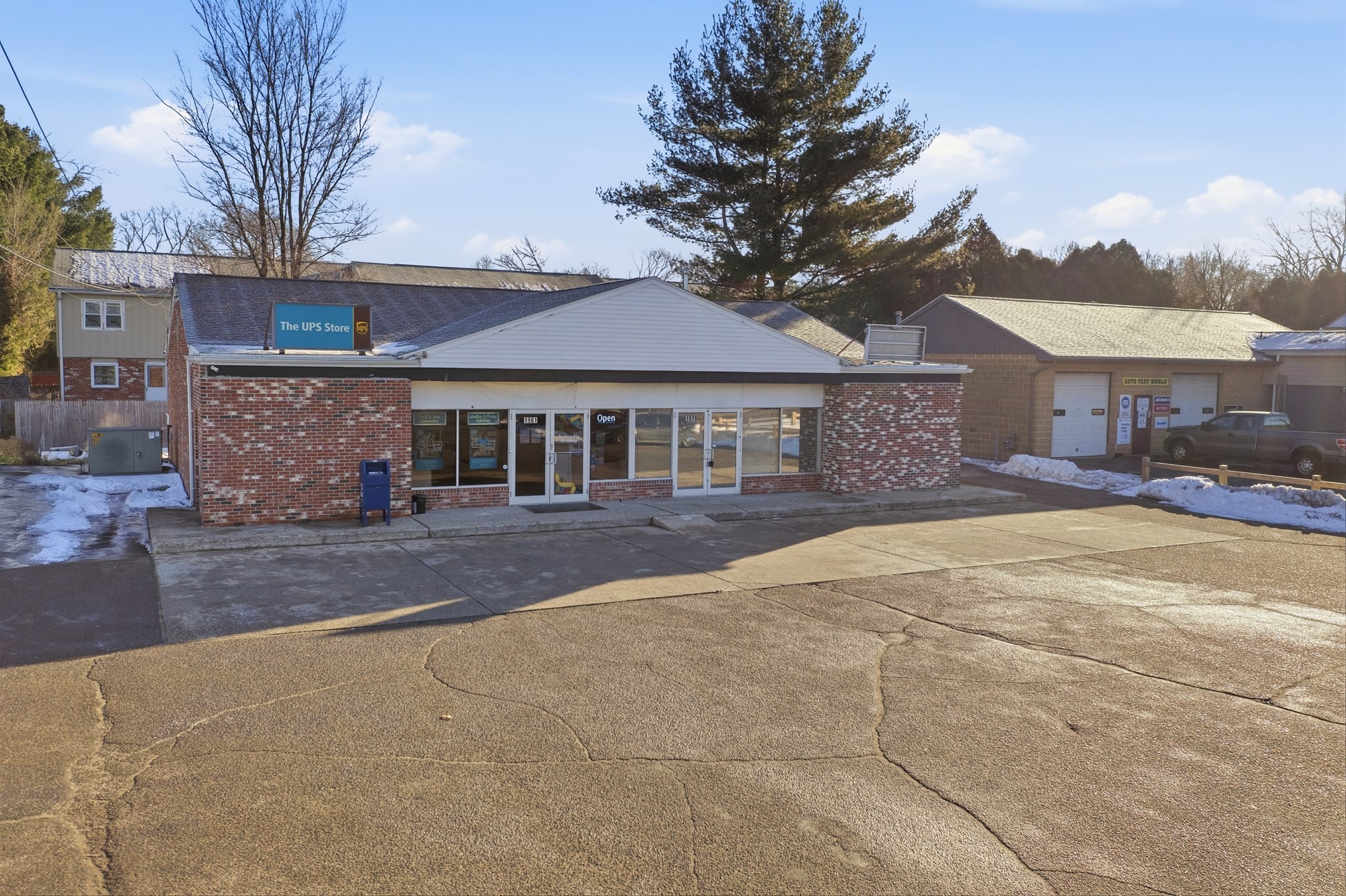 1979 Memorial Dr, Chicopee, MA 01020 - Image 10