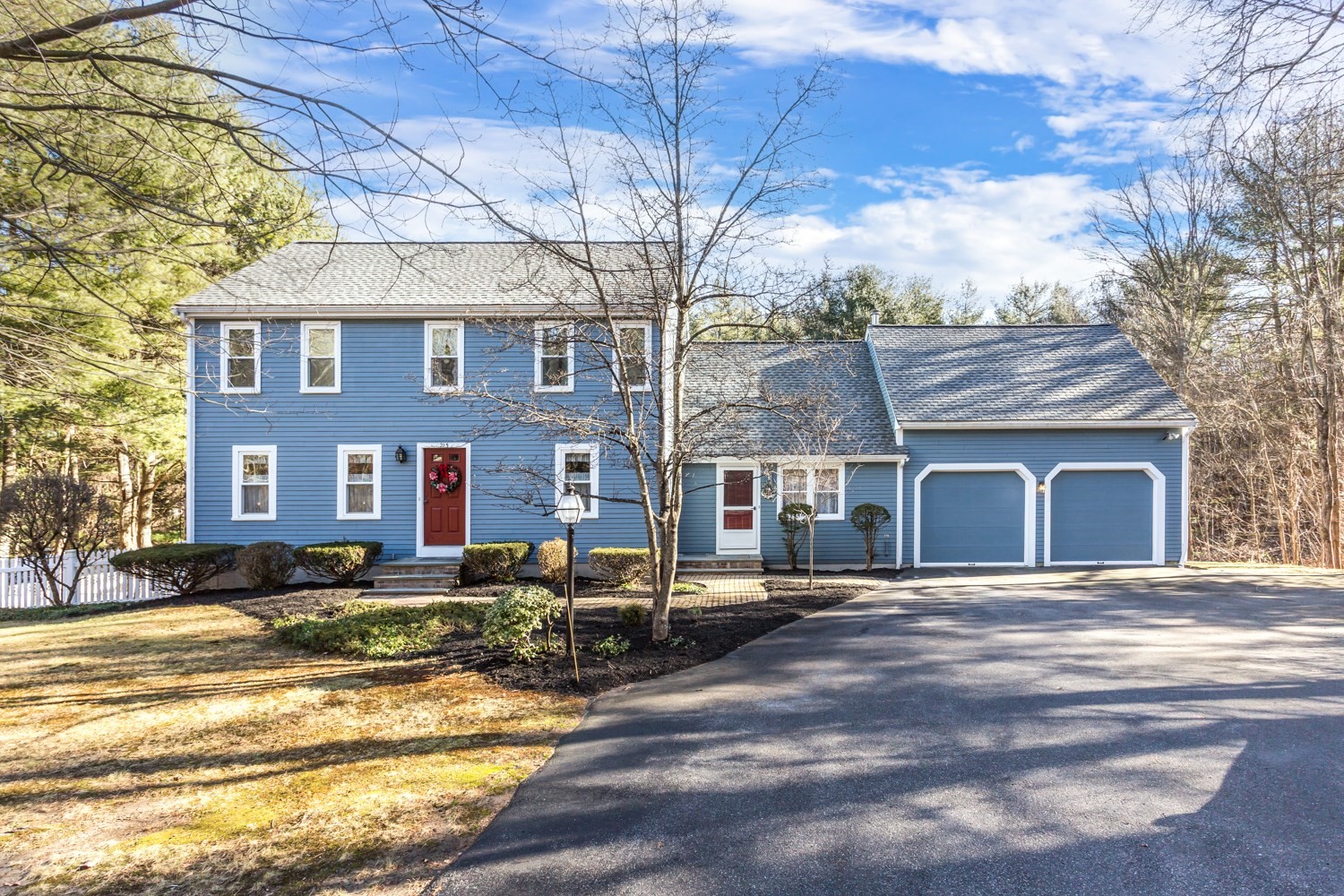 215 Forest St, Franklin, MA 02038
