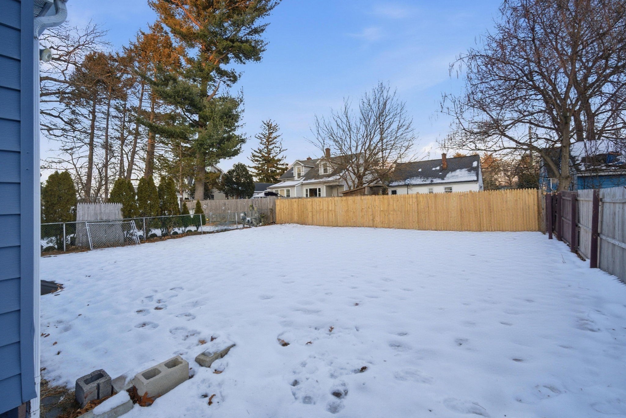 25 Pheland St, Springfield, MA 01109 - Image 34