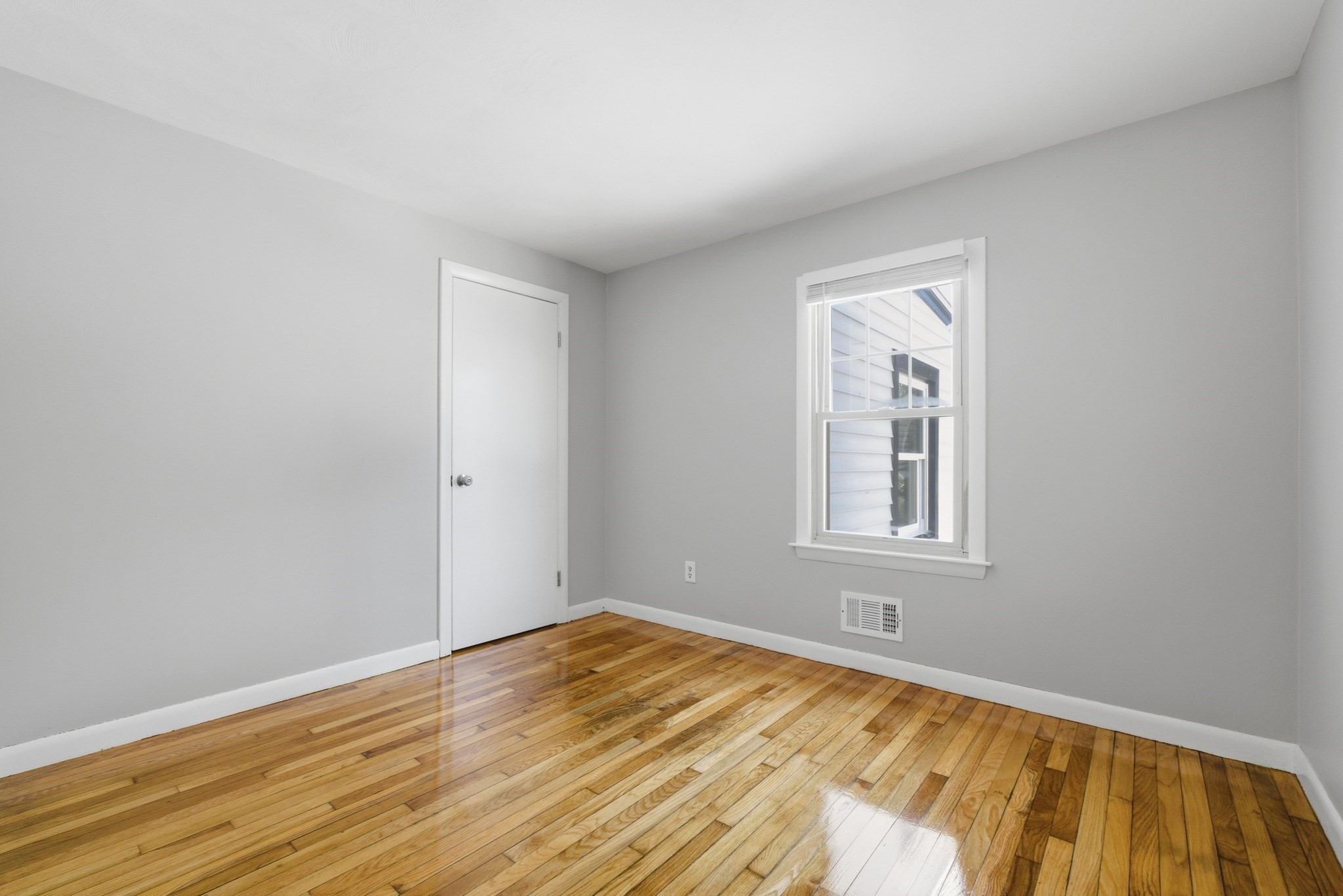 4 Smith Street, Attleboro, MA 02703 - Image 12