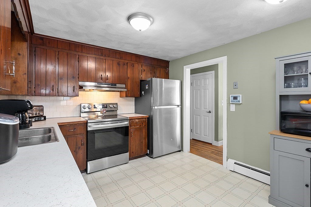 8 Bandy Ln, Milford, MA 01757 - Image 12