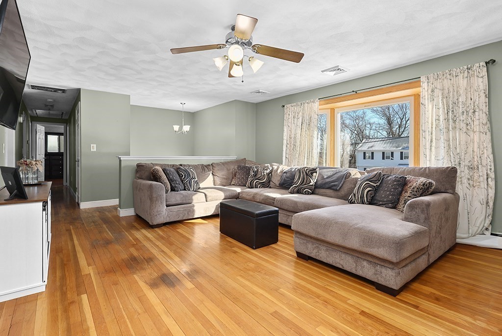 8 Bandy Ln, Milford, MA 01757 - Image 4