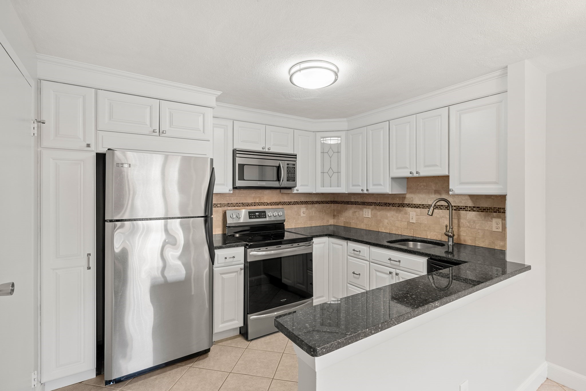 1105 Lexington Street Unit 9-2, Waltham, MA 02452 - Image 9