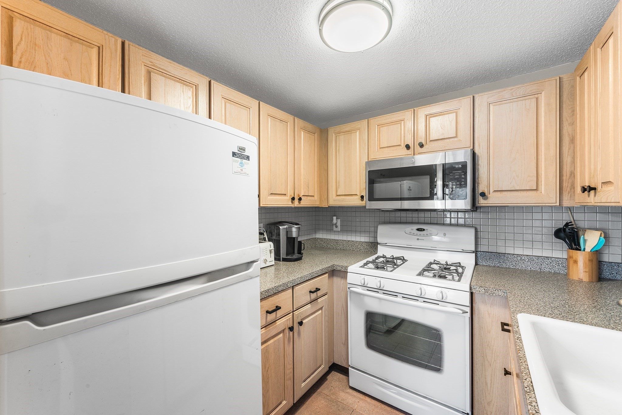 25 Tobey Rd Unit 57, Dracut, MA 01826 - Image 8