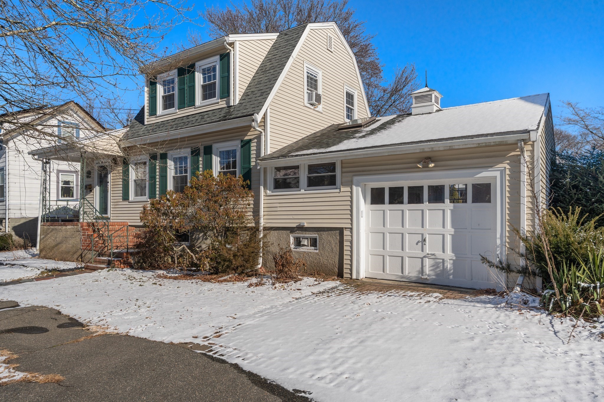 60 Meagher Ave, Milton, MA 02186