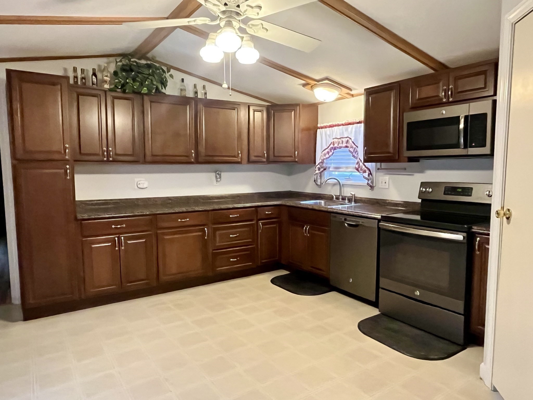 20 Conestoga Trail, Brookfield, MA 01506 - Image 2