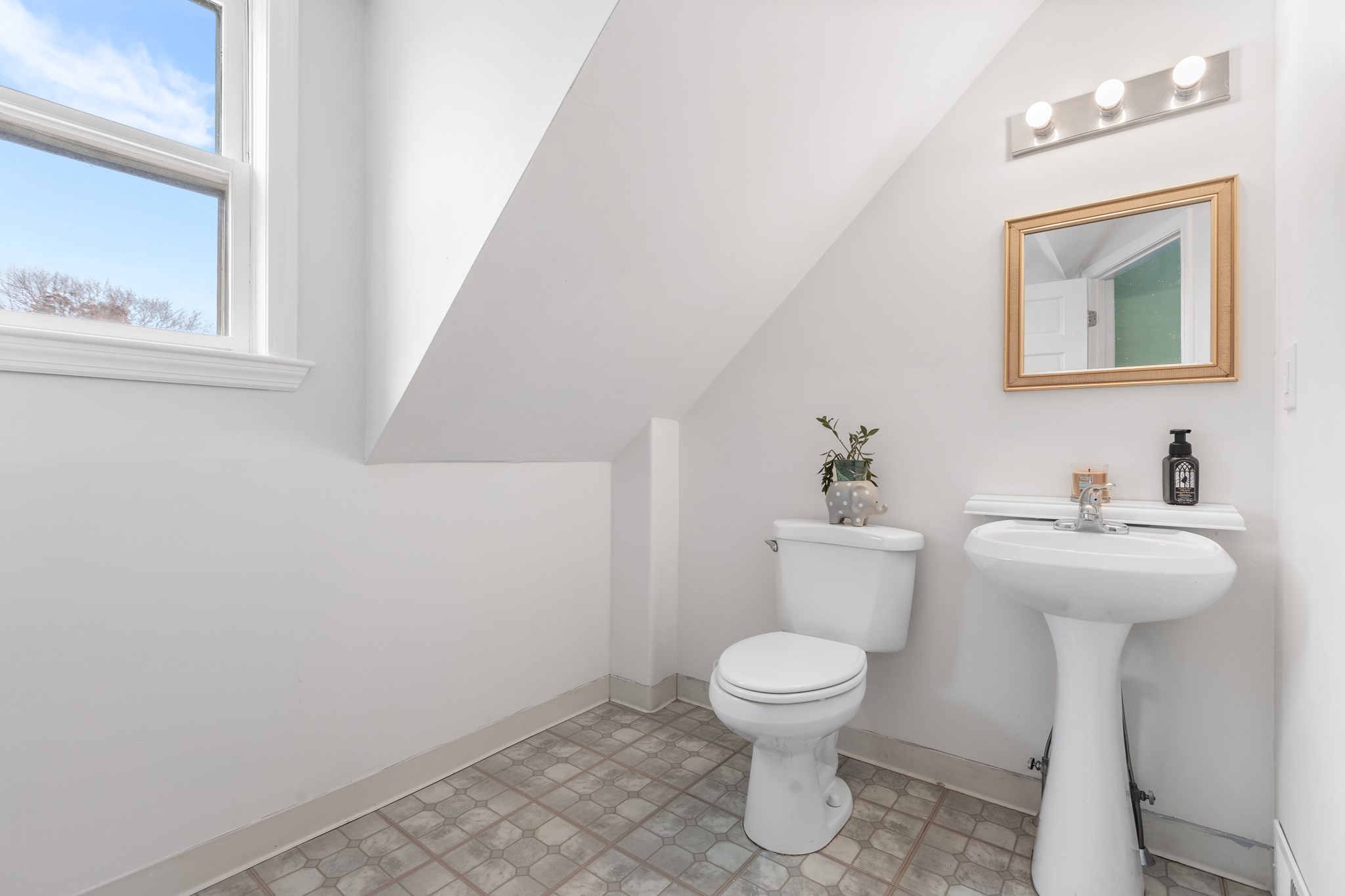 42 Pinehurst Ave, Billerica, MA 01821 - Image 25