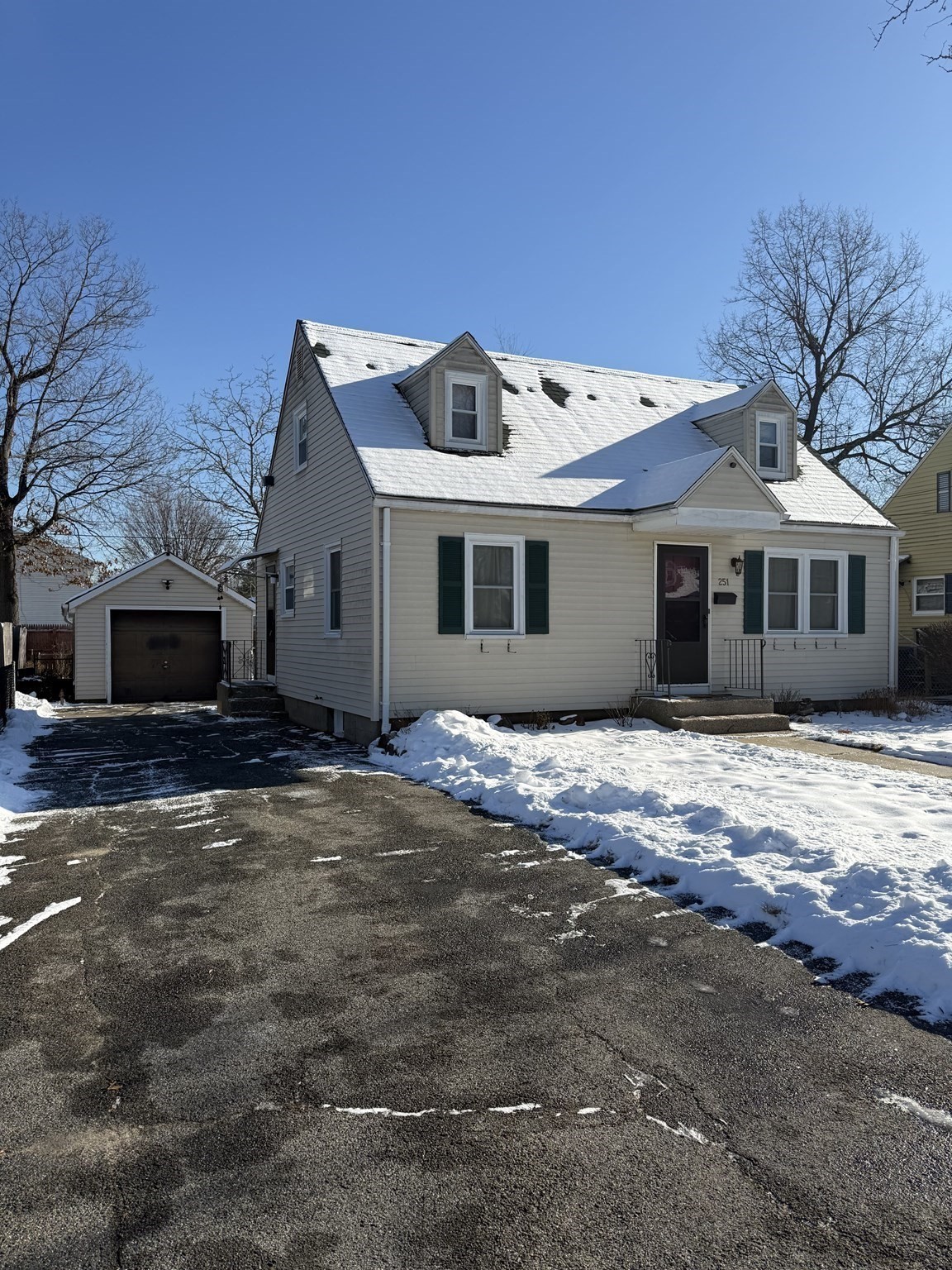 251 Rosewell St, Springfield, MA 01109 - Image 2