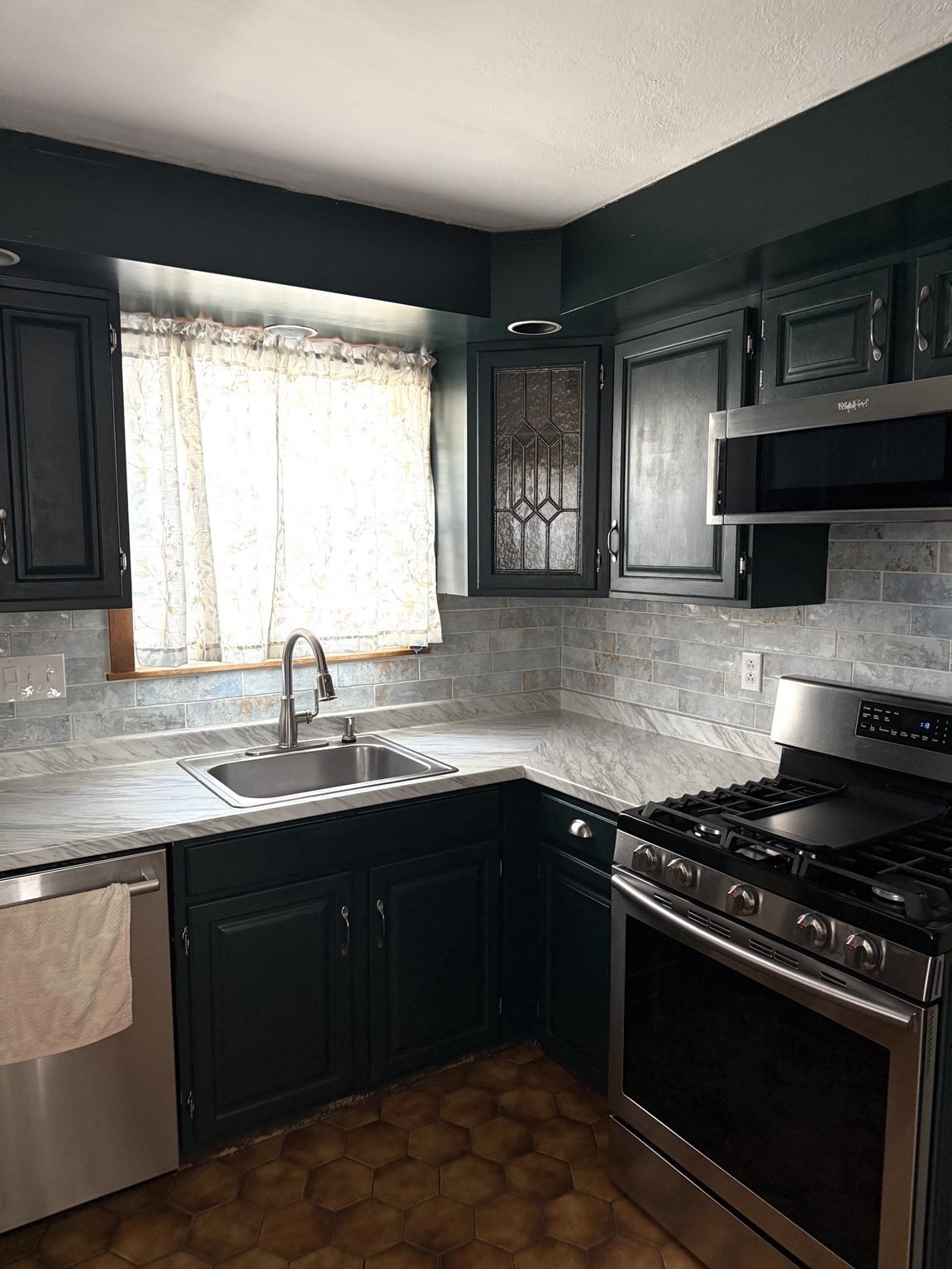 251 Rosewell St, Springfield, MA 01109 - Image 3