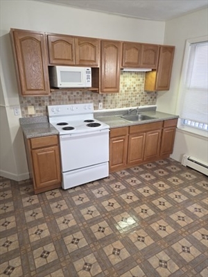 77 Albertina Street, Apt 1R