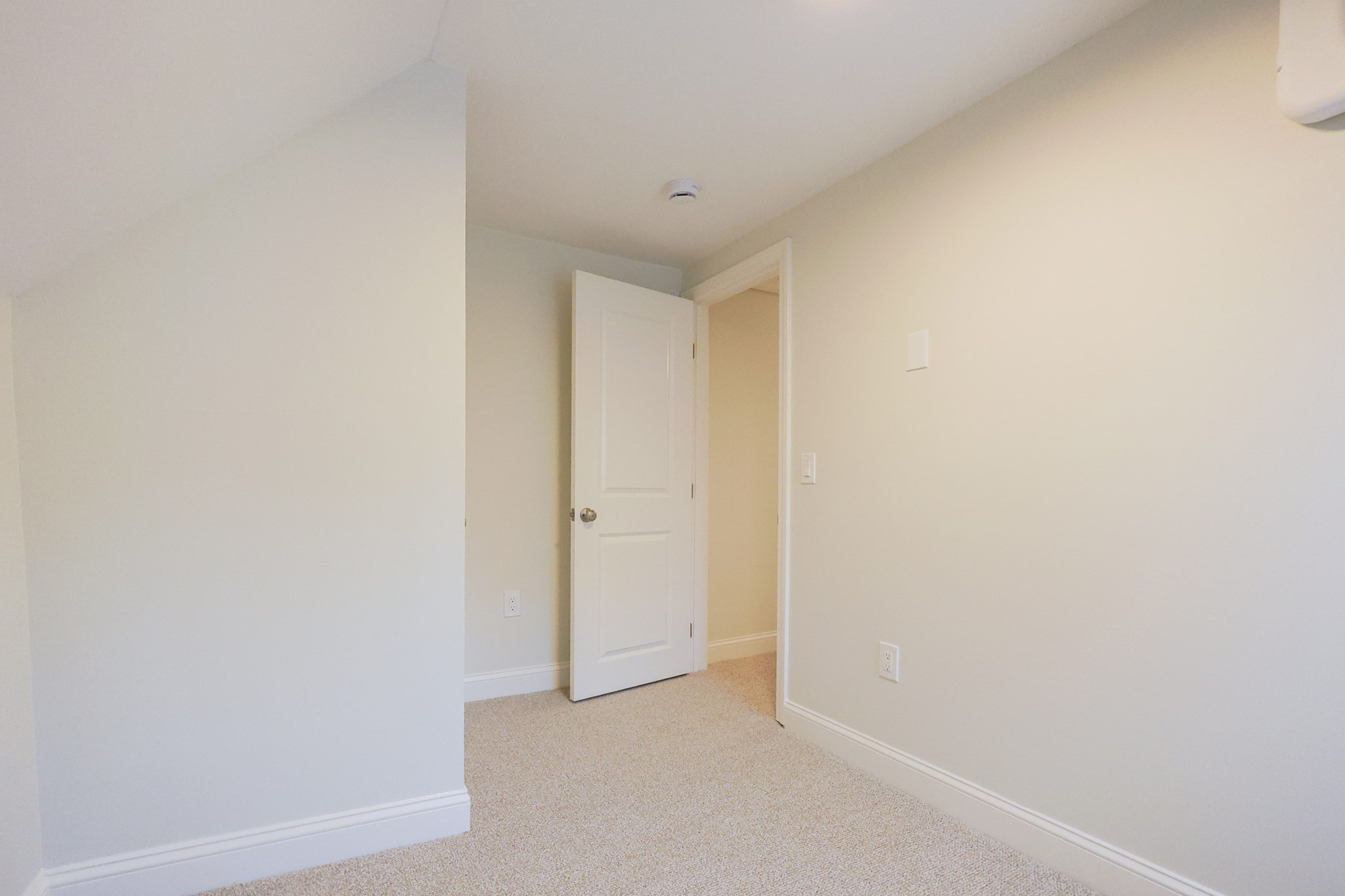 143 Grove St, Clinton, MA 01510 - Image 21